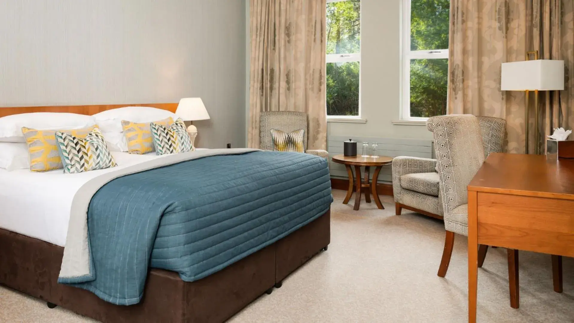 Bedroom, Bed in The Culloden Estate and Spa Bedroom, Bed in The Culloden Estate and Spa