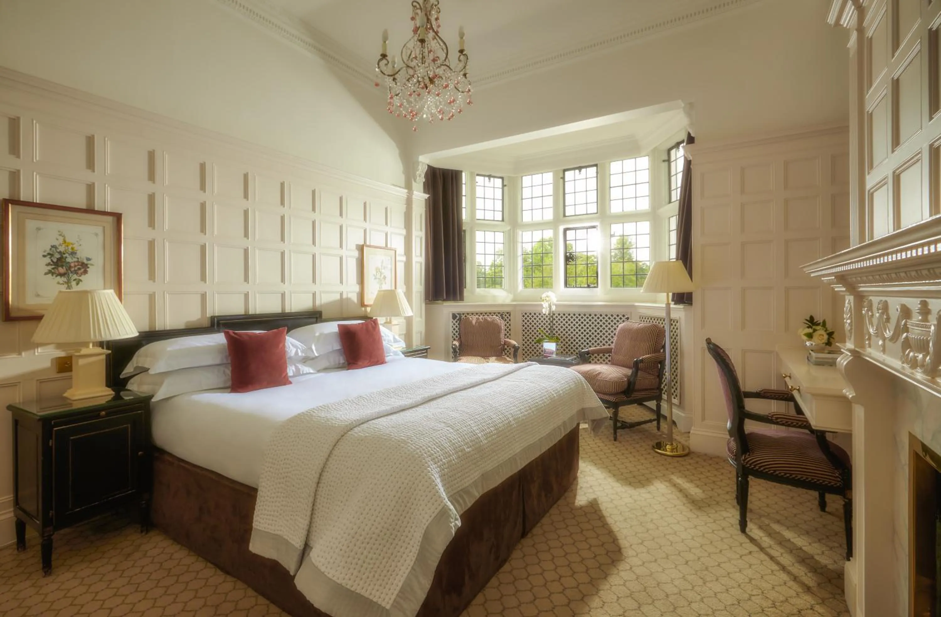 Photo of the whole room, Bed in Danesfield House Hotel And Spa