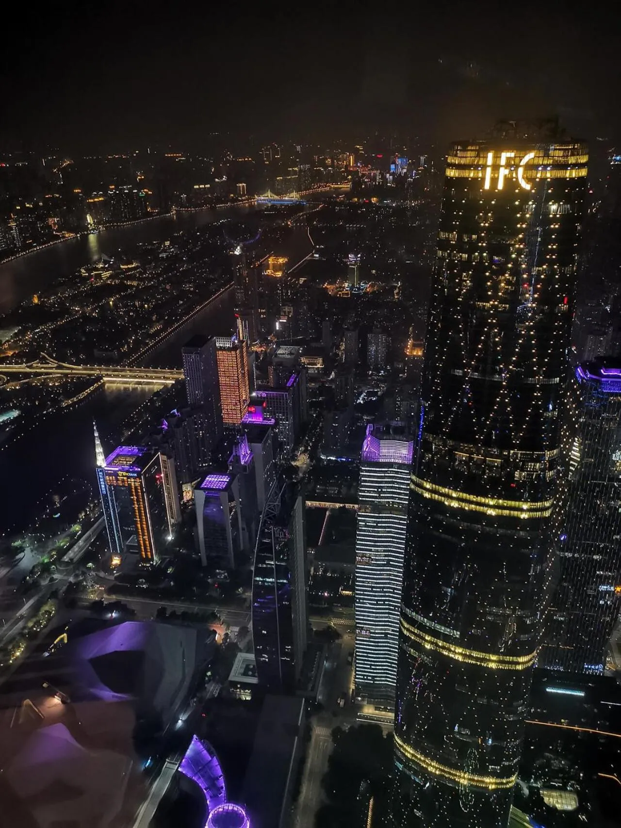 Lichun Gerui Hotel Guangzhou Zhujiang New Town Times Square Branch Free Bus Shuttle Service for the Canton Fair