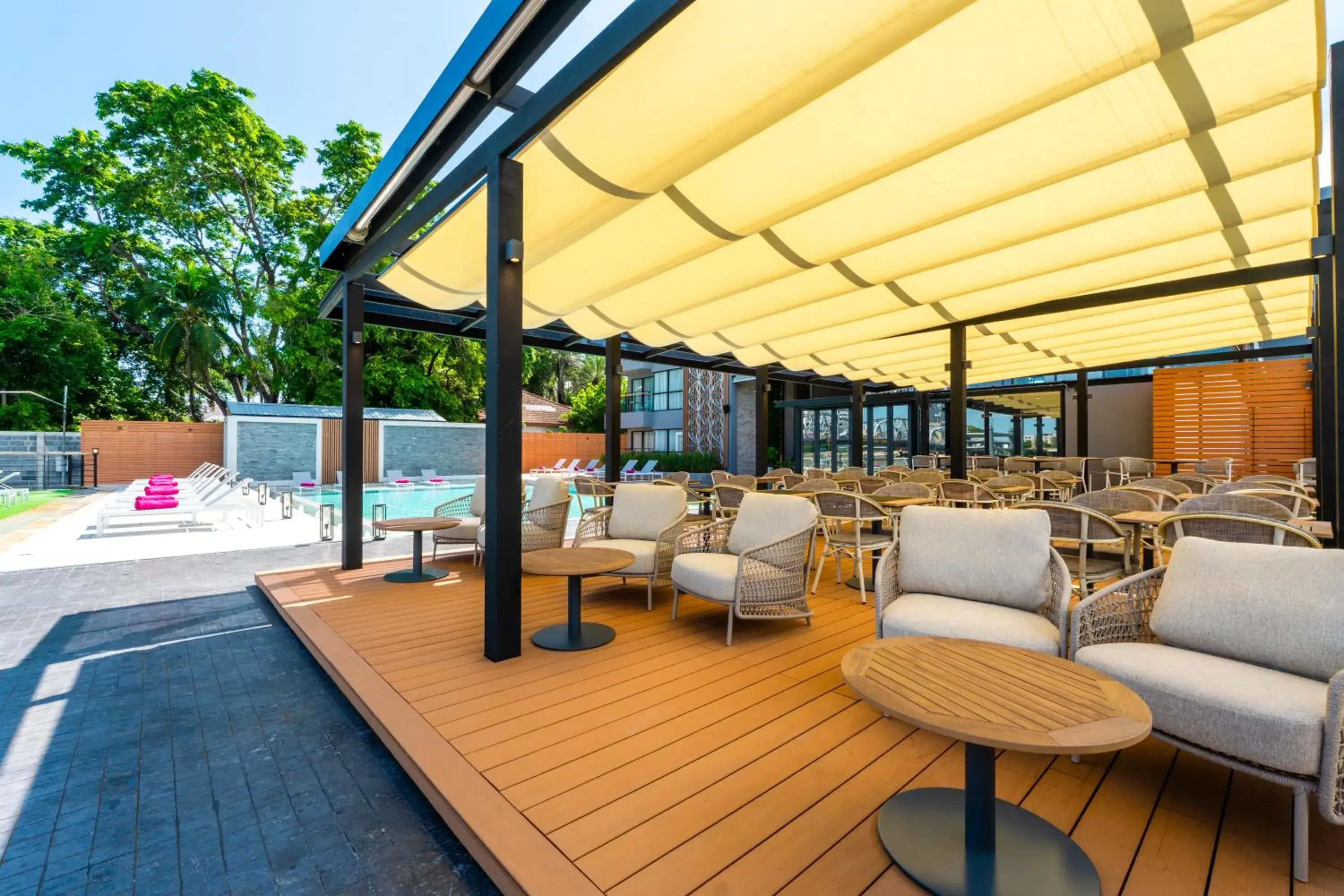 Restaurant/places to eat in GLOW Bangkok Riverside Restaurant/places to eat in GLOW Bangkok Riverside