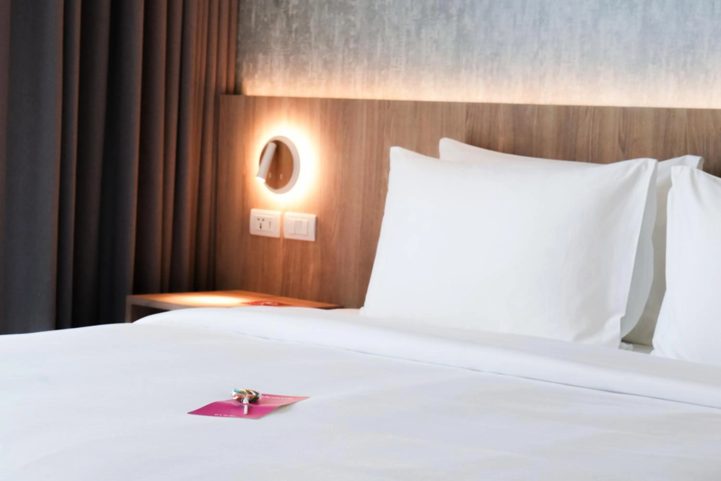 Bed in GLOW Bangkok Riverside