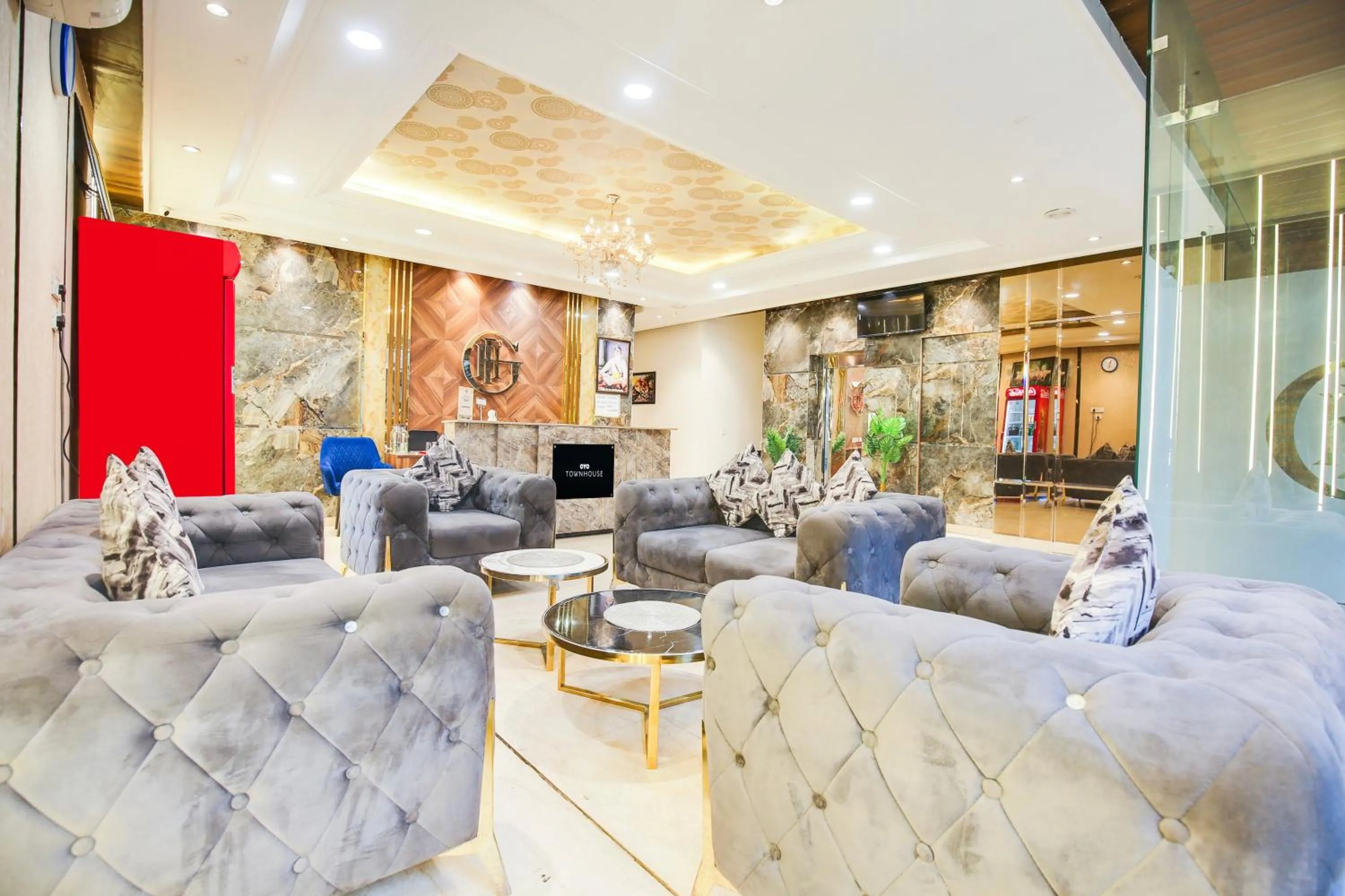 Lobby or reception in Super Townhouse Grand Fortune