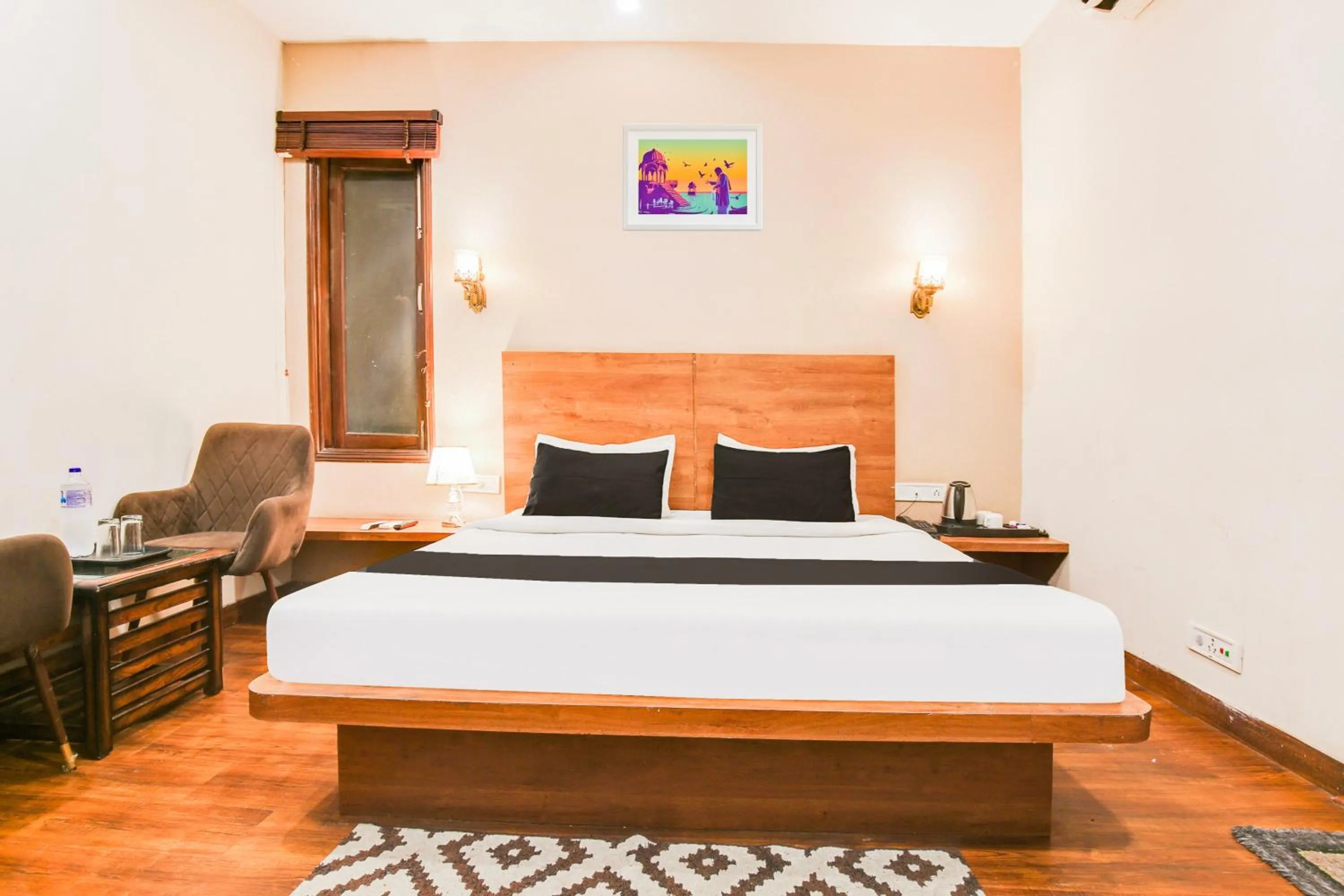 Bedroom, Bed in Townhouse Grand Fortune