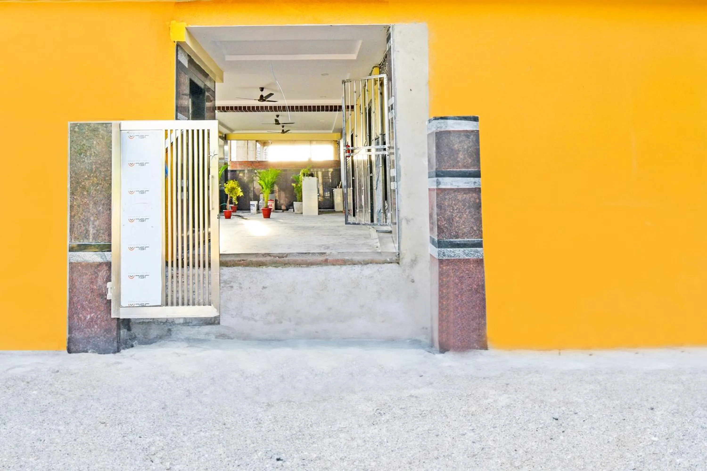 Facade/entrance in Hotel O Vaishnavi Grand