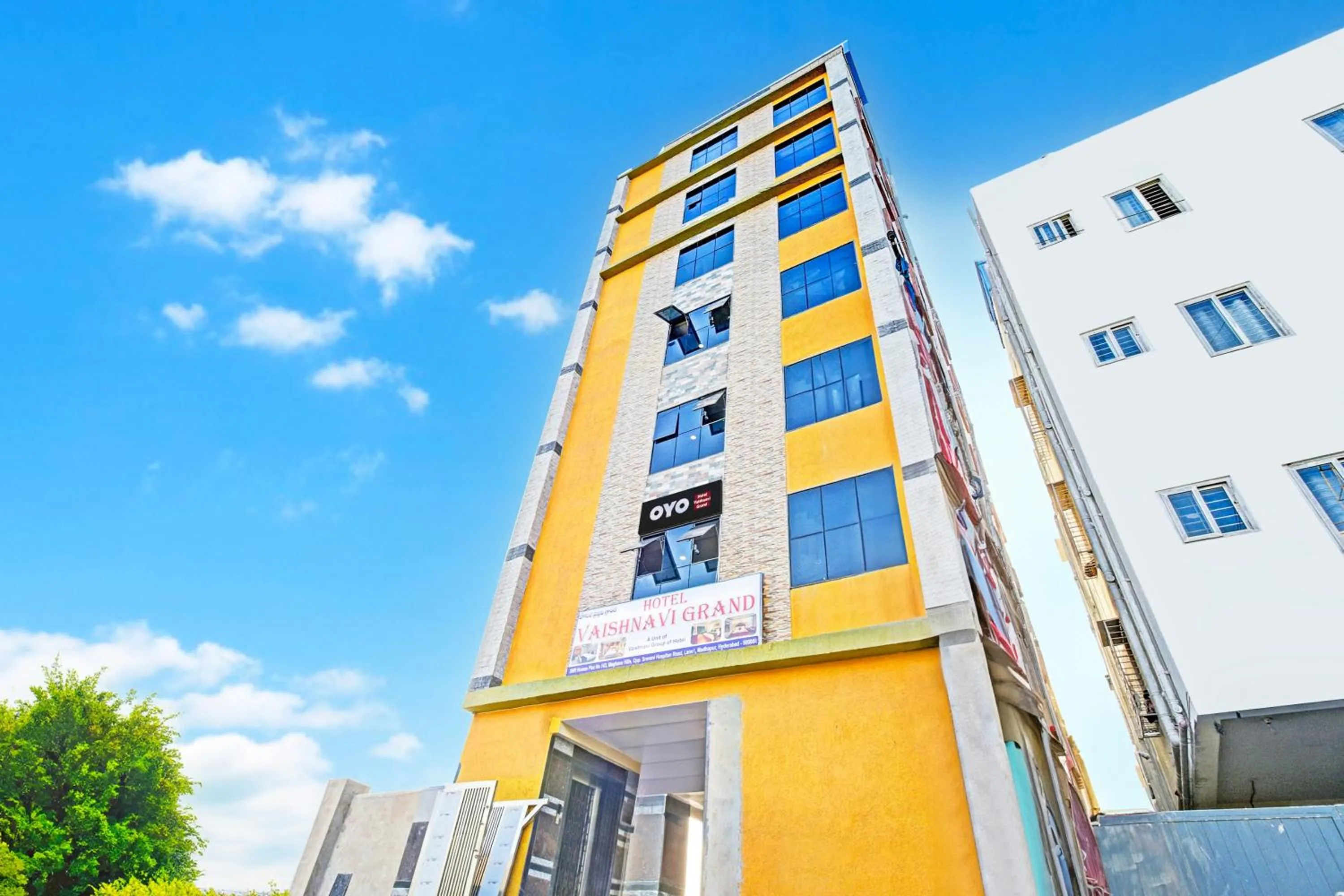 Facade/entrance in Hotel O Vaishnavi Grand