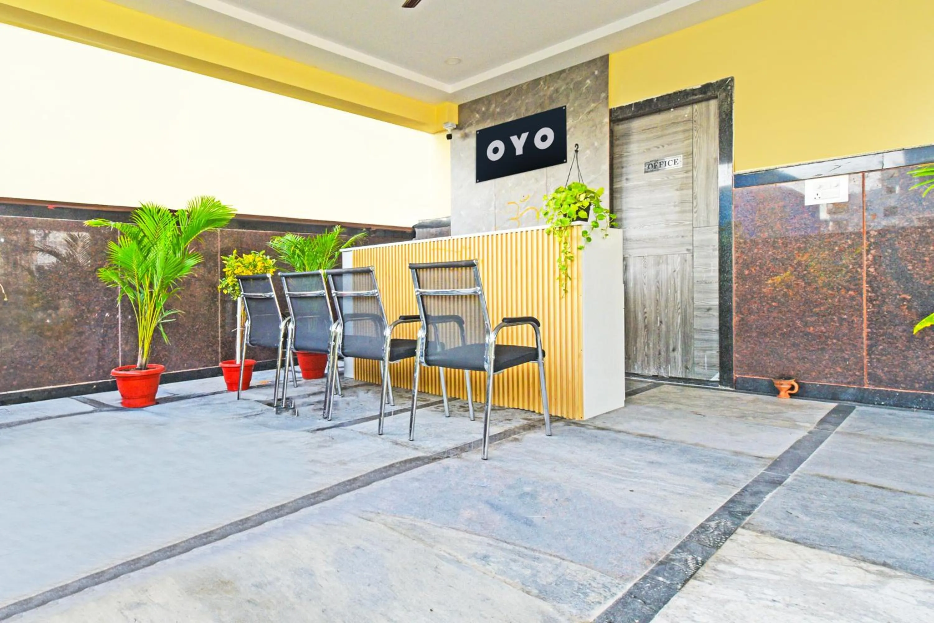 Lobby or reception in Hotel O Vaishnavi Grand