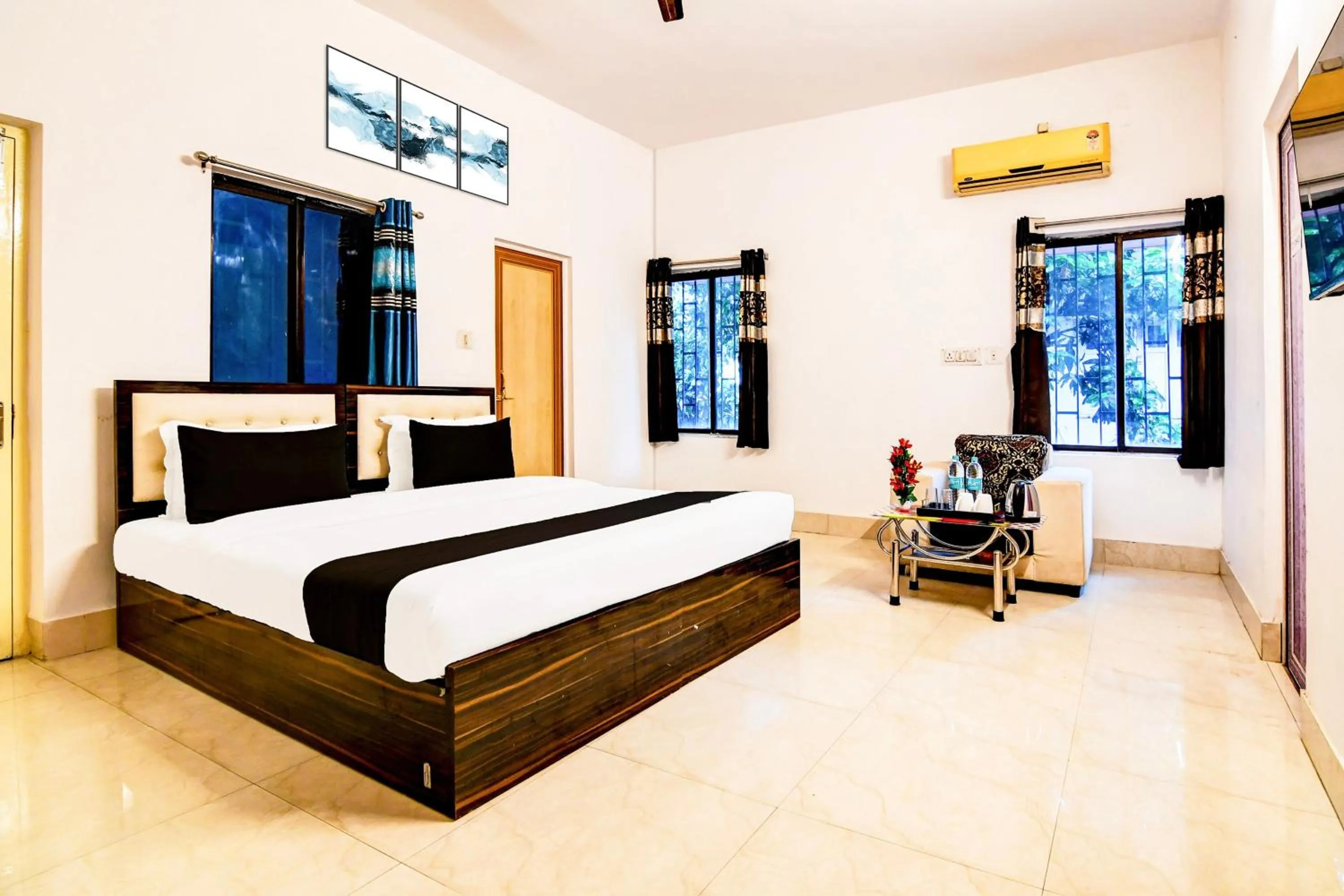 Bedroom, Bed in Hotel O Royal Garden