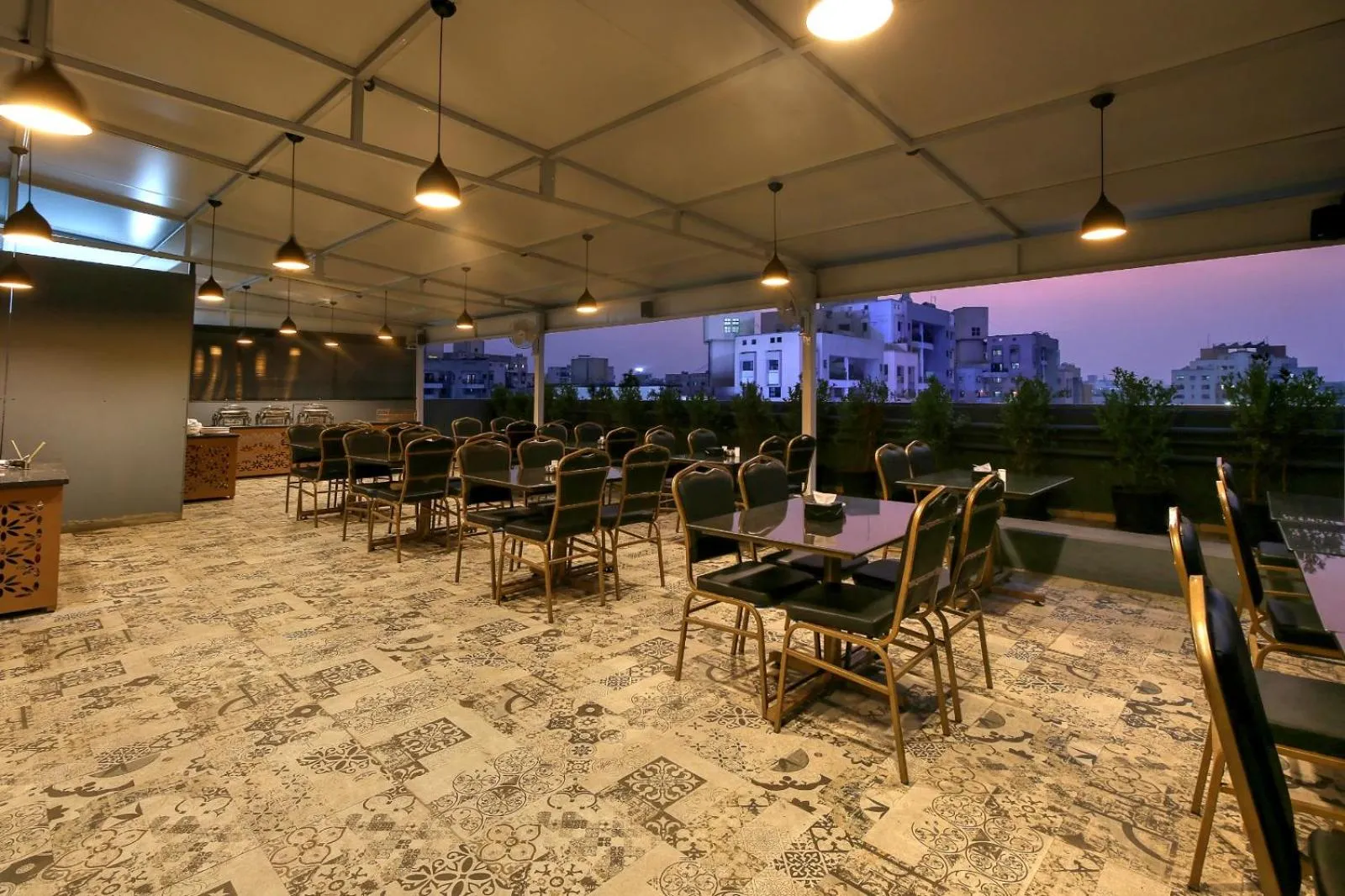 Restaurant/places to eat in Magnus Fortune House Business Hotel , Magarpatta