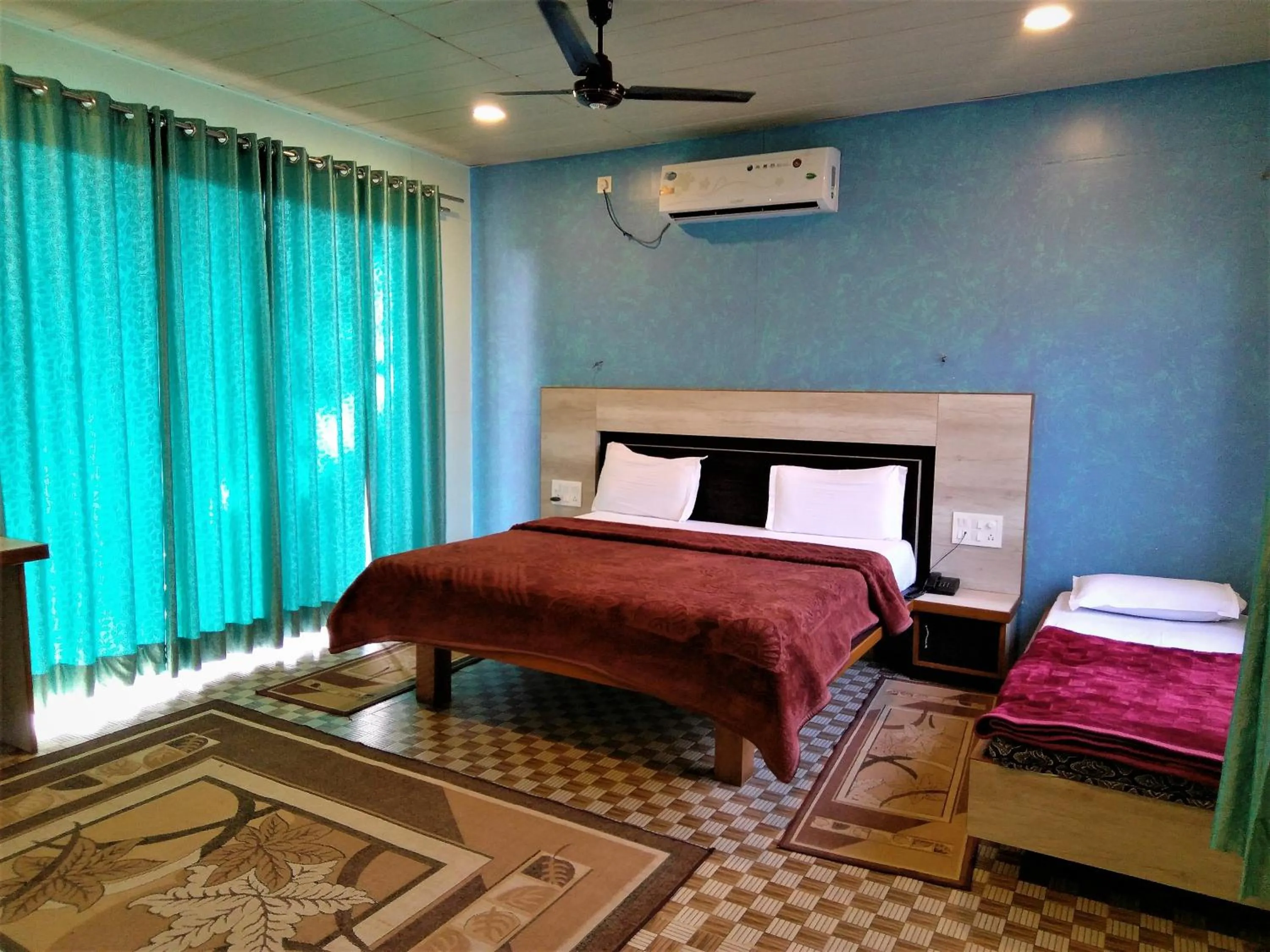 Photo of the whole room, Bed in Forest Eco Lodge