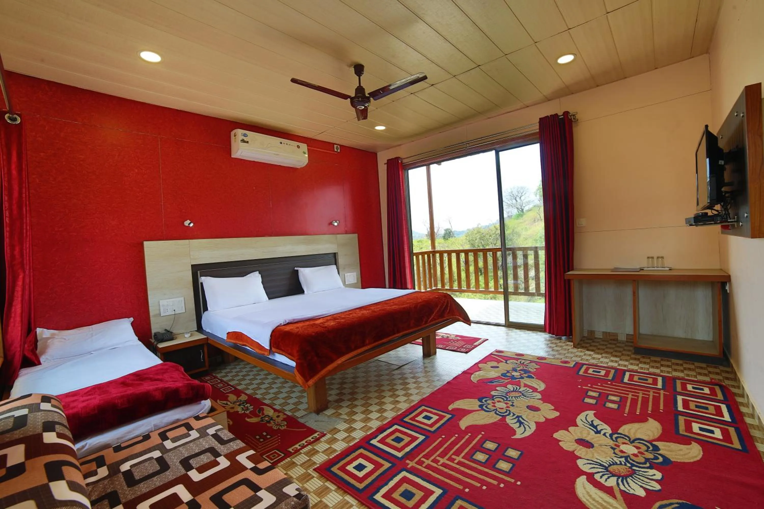 Photo of the whole room, Bed in Forest Eco Lodge