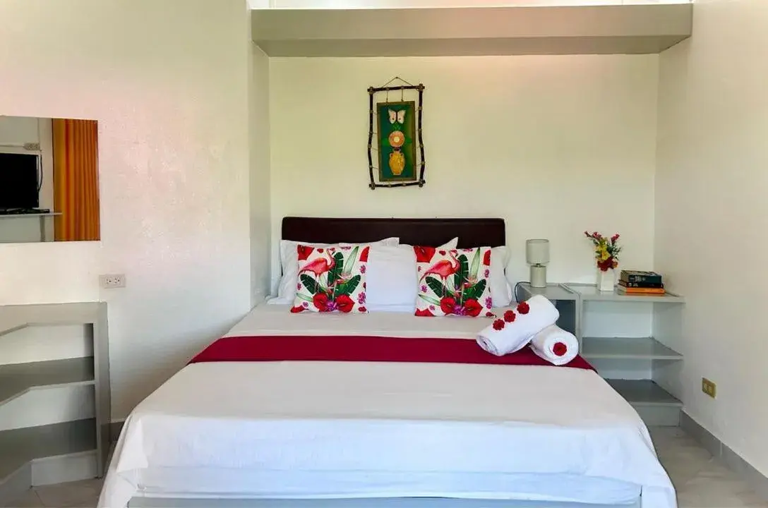 Bed in Moonlight Breeze Inn Boracay Bed in Moonlight Breeze Inn Boracay