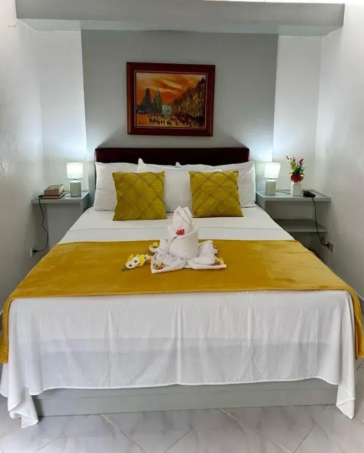 Bed in Moonlight Breeze Inn Boracay Bed in Moonlight Breeze Inn Boracay