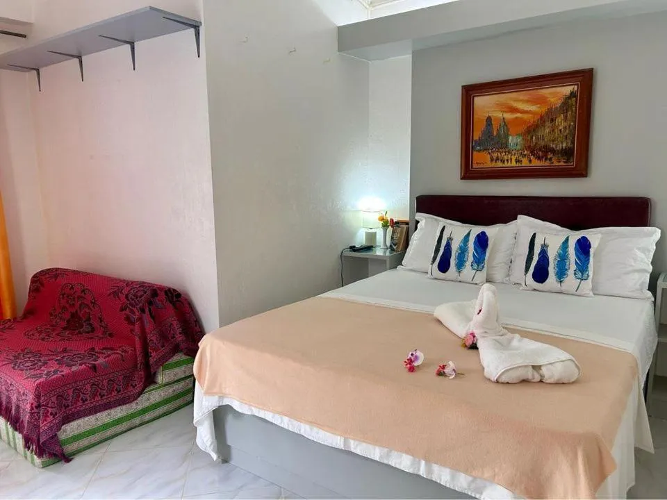 Bed in Moonlight Breeze Inn Boracay