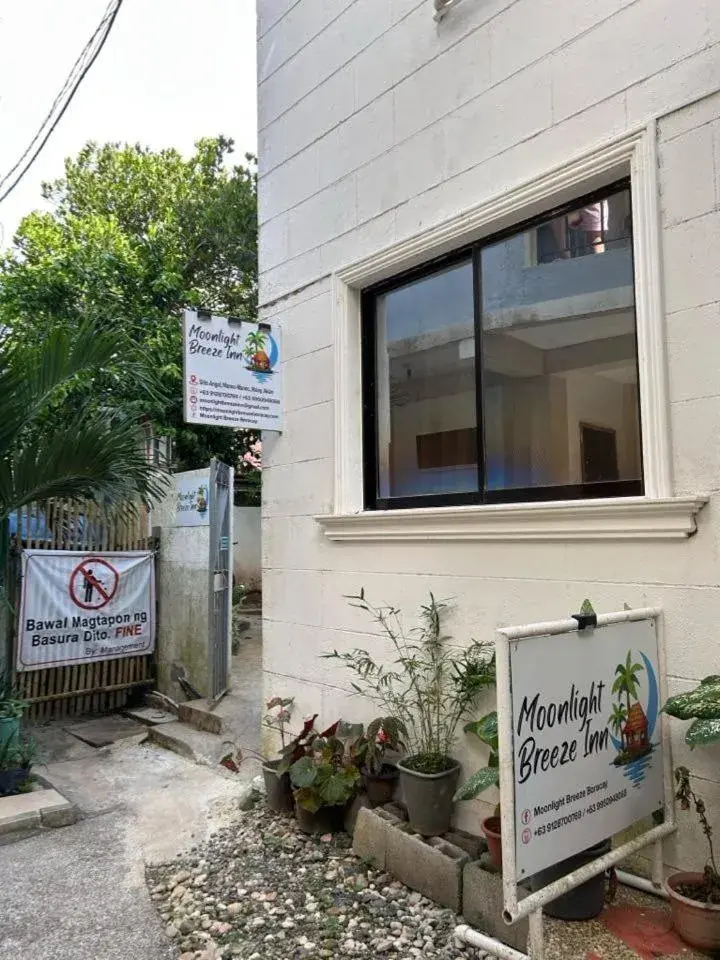 Property logo or sign in Moonlight Breeze Inn Boracay Property logo or sign in Moonlight Breeze Inn Boracay