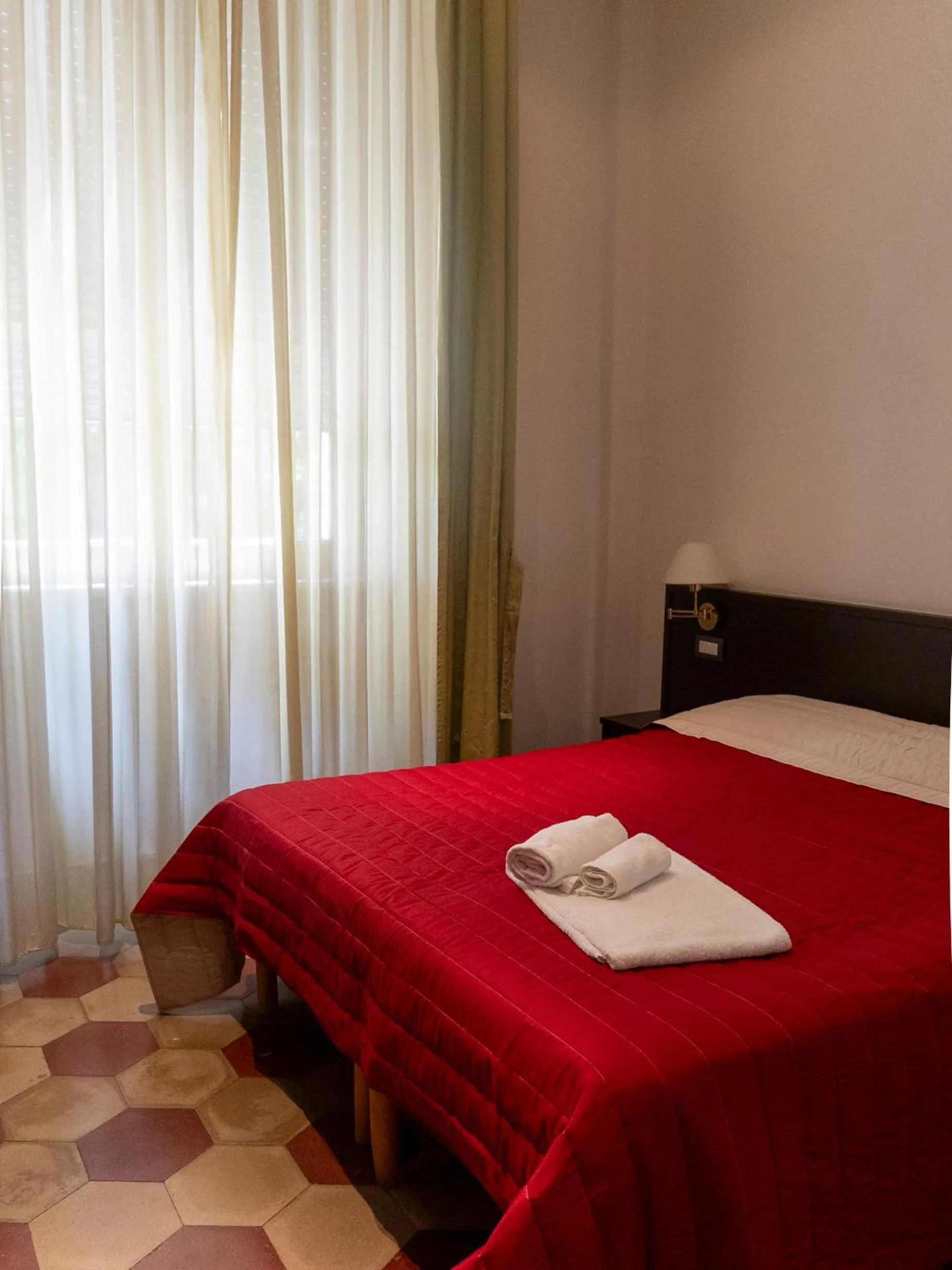Bedroom, Bed in Sacro Cuore Hotel