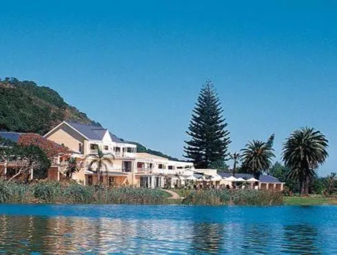 Lake Pleasant Hotel