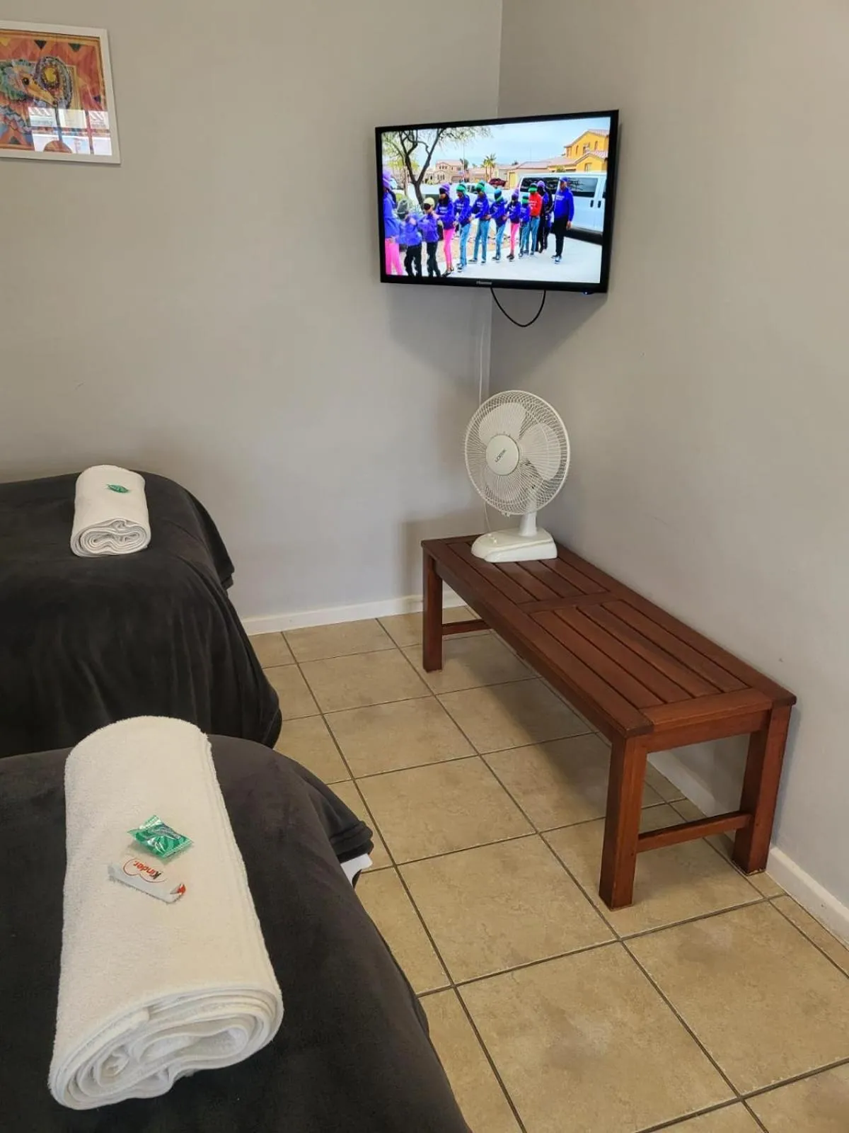 TV and multimedia in Lake Pleasant Hotel