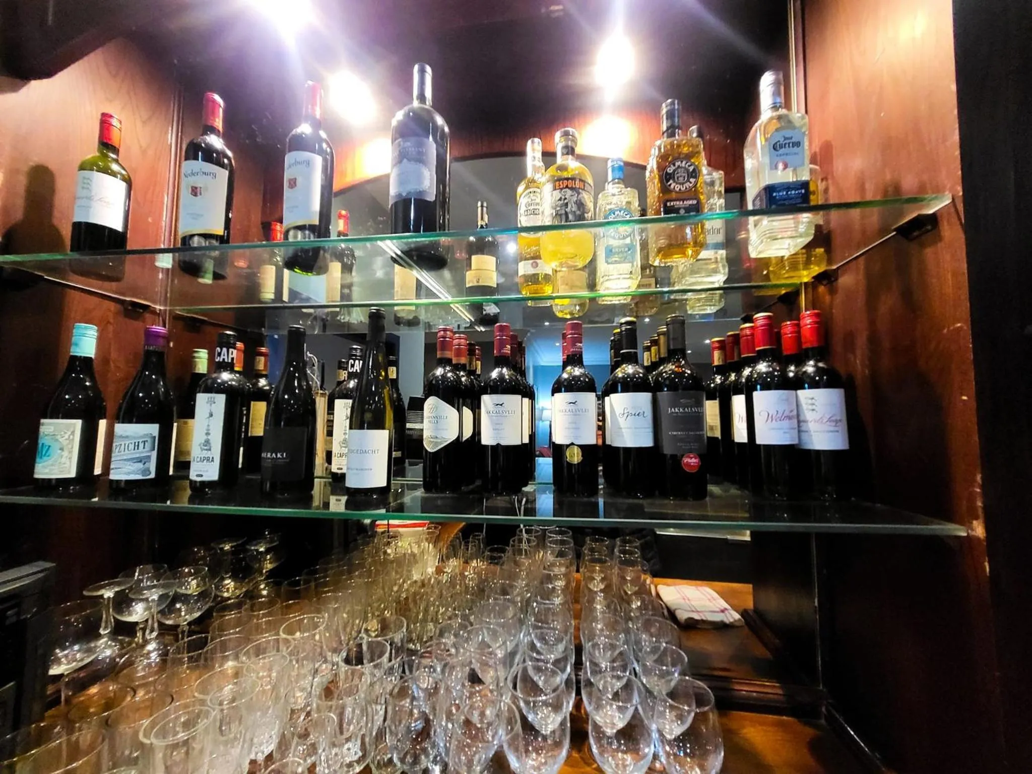 Lounge or bar in Lake Pleasant Hotel