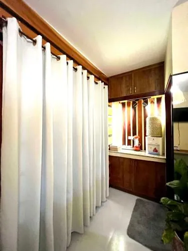 Cozy Bungalow Dua with AC and Generator in General Luna