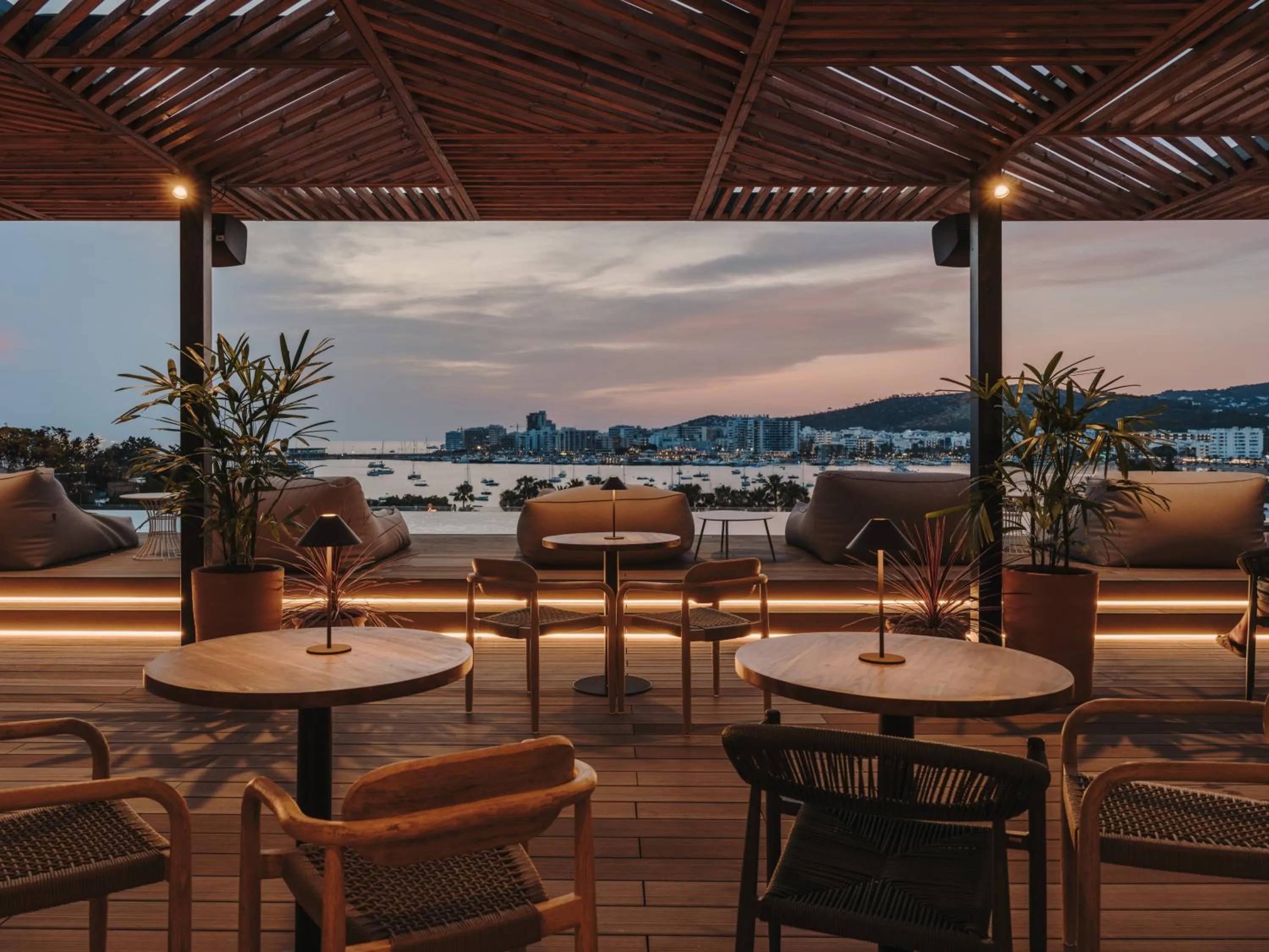 Restaurant/places to eat in Bonito Ibiza by O Beach