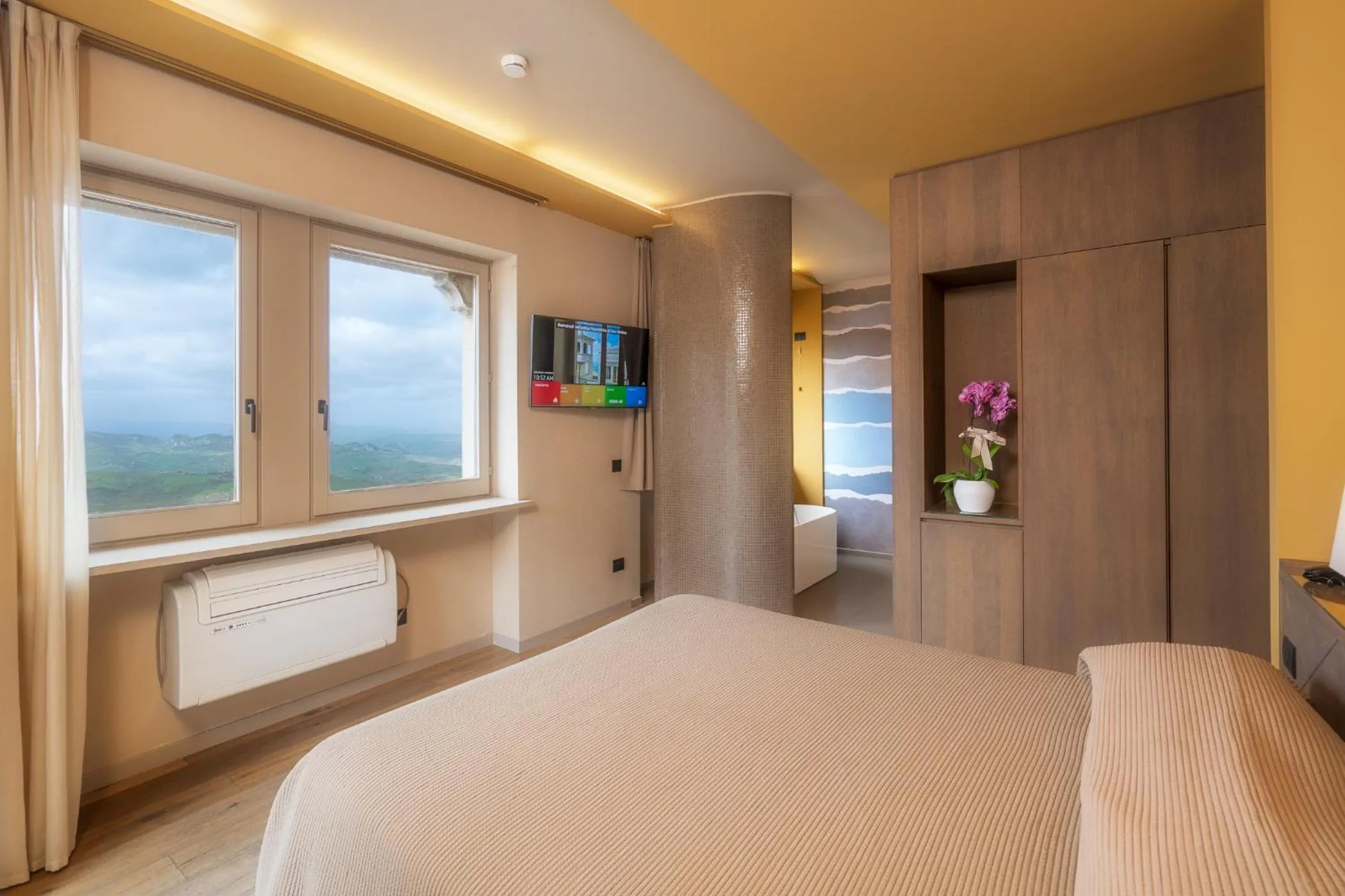 Bedroom, Bed in Titano Suites