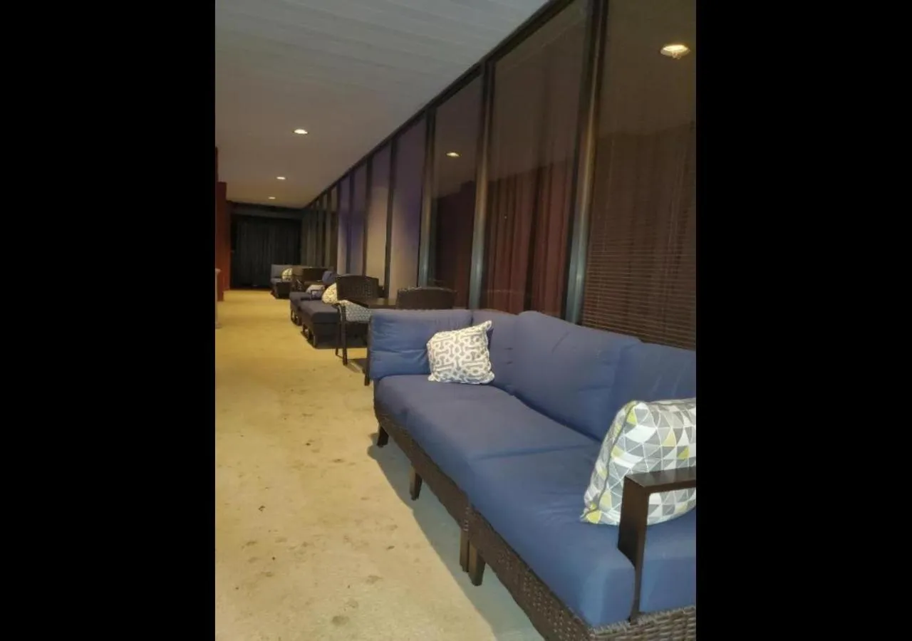 Seating area in New Hope Inn & Suites