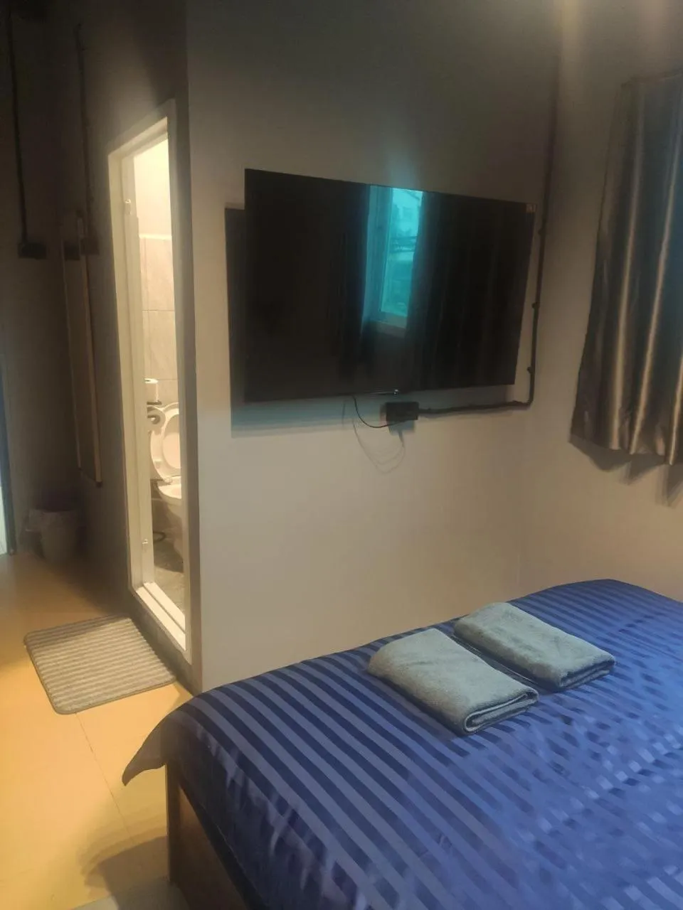 Photo of the whole room, Bed in Friends Station Tukkom Hostel & Cafe