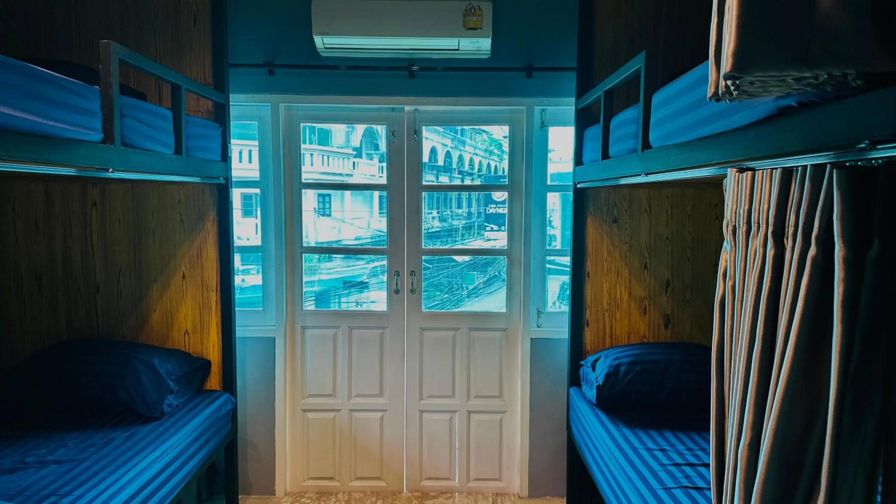 Photo of the whole room, Bed in Friends Station Tukkom Hostel & Cafe