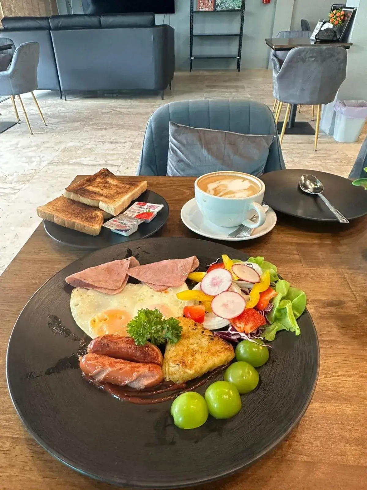 Food and drinks in Friends Station Tukkom Hostel & Cafe Food and drinks in Friends Station Tukkom Hostel & Cafe