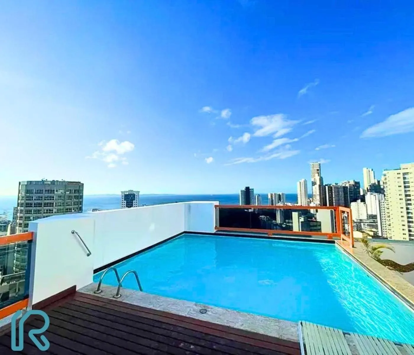 Lindo Studio Completo Na Barra com Piscina no Rooftop do EDF, Próximo ao Porto da Barra