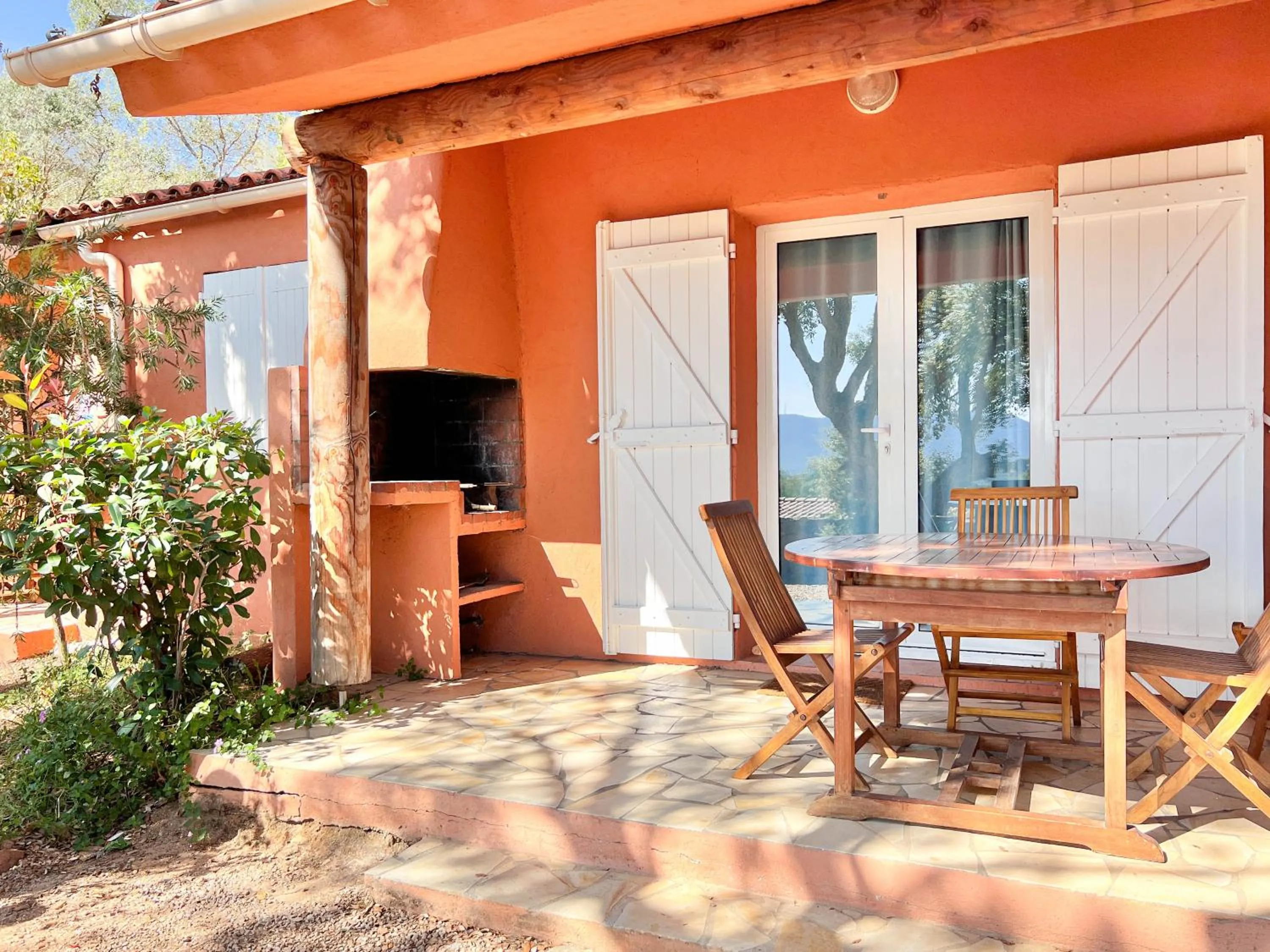 BBQ facilities in Royal Palm