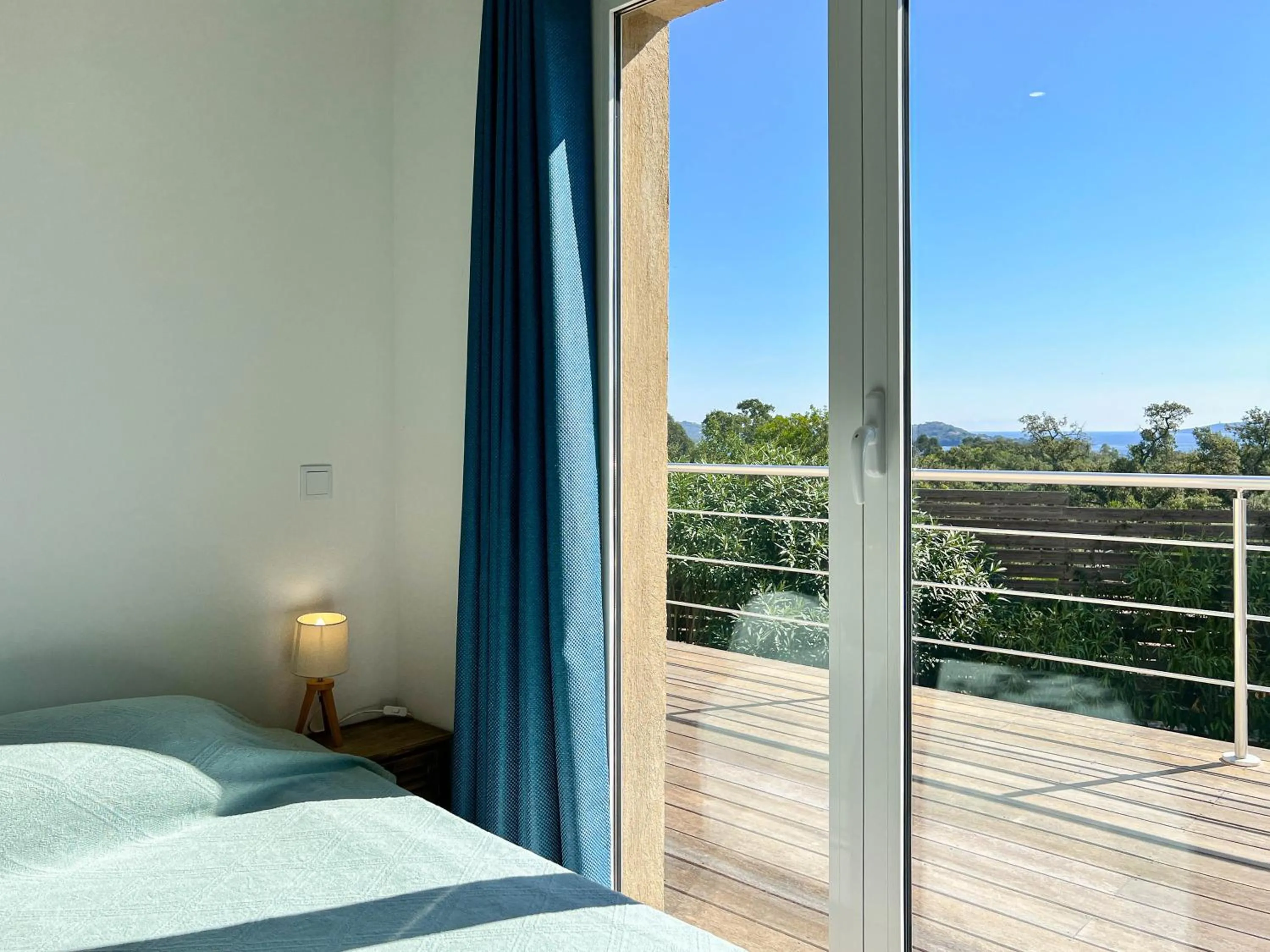 Balcony/Terrace, Bed in Royal Palm