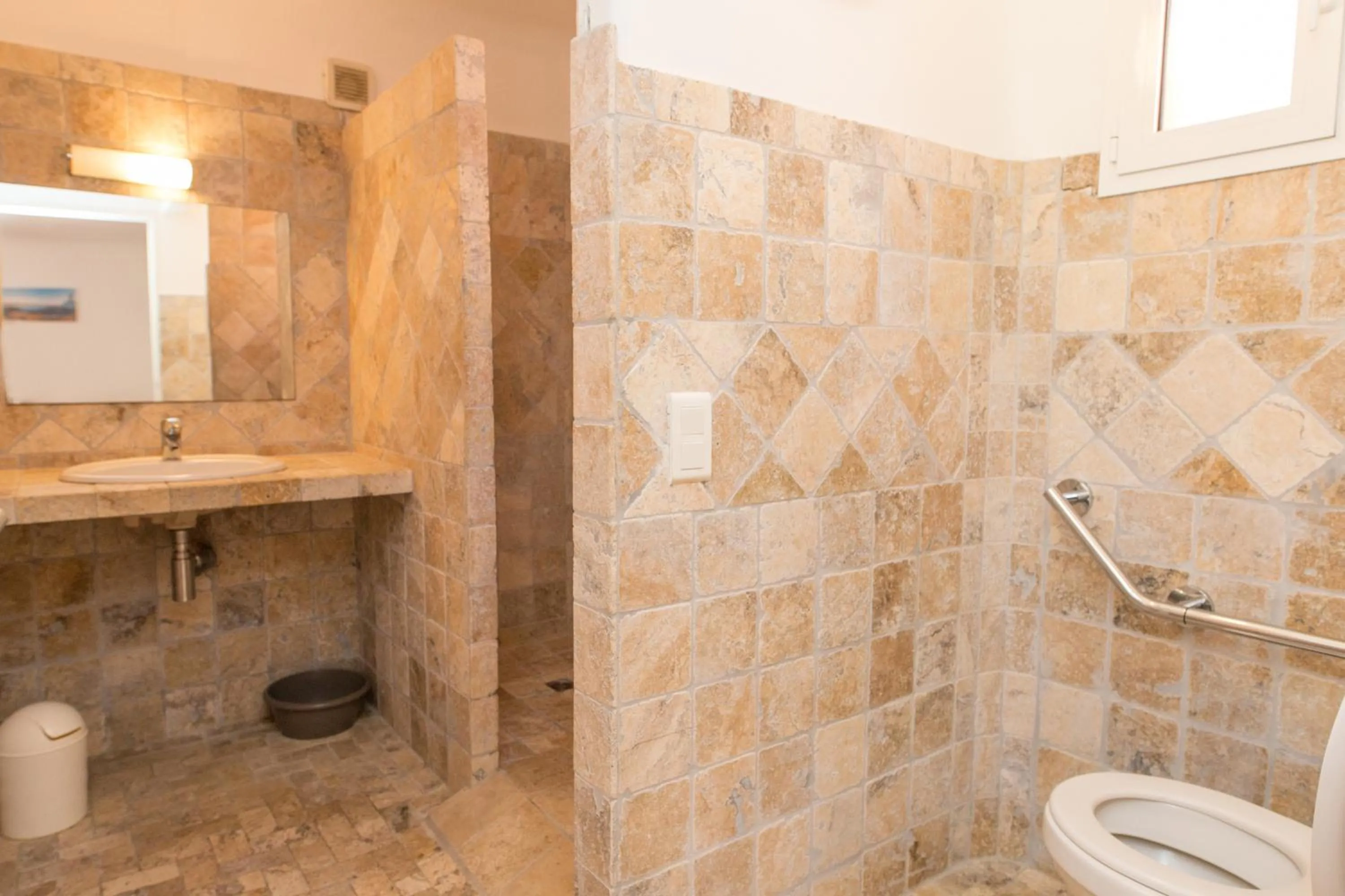 Shower in Royal Palm