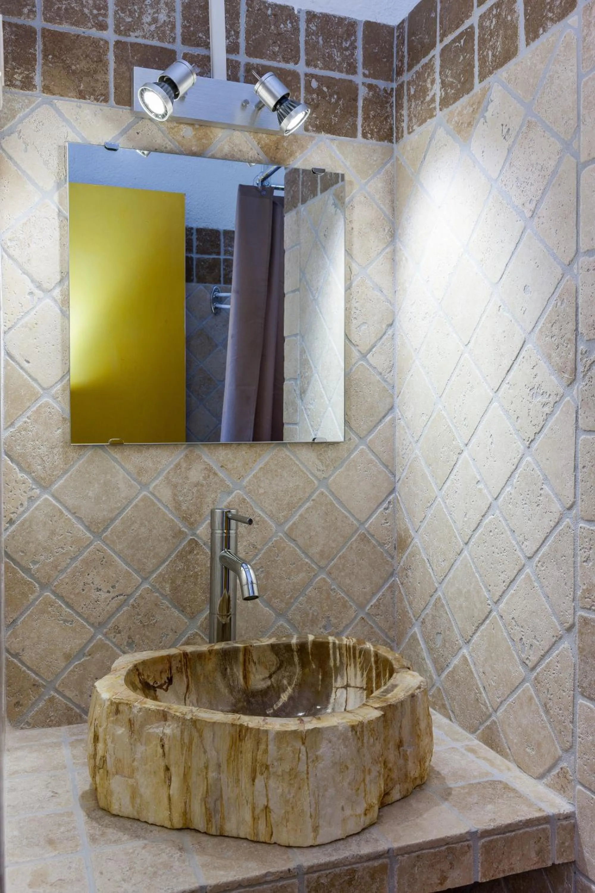 Shower in Royal Palm