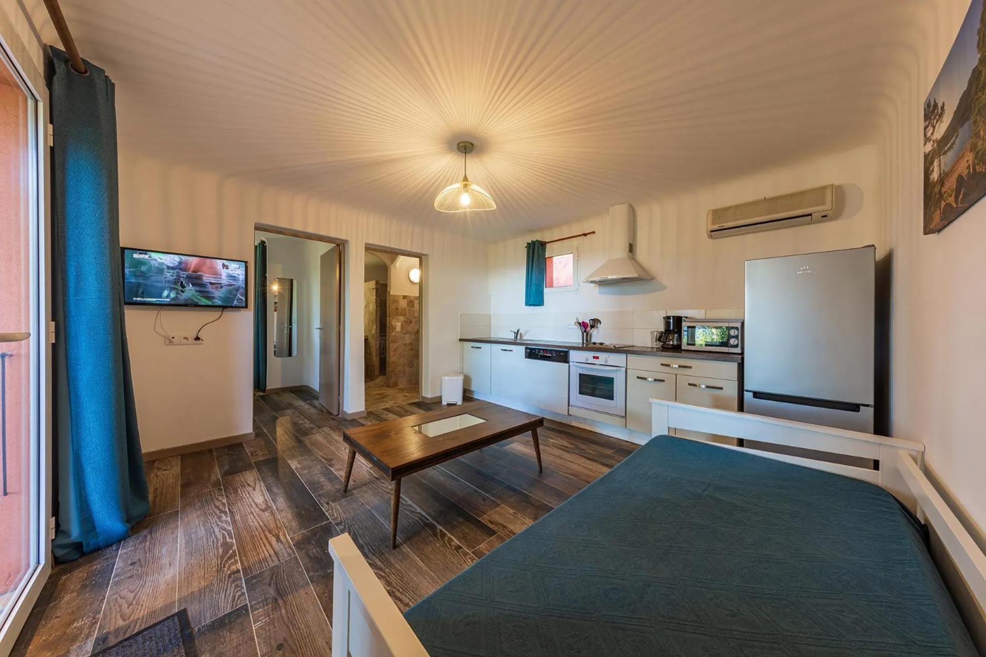 Communal lounge/ TV room in Royal Palm