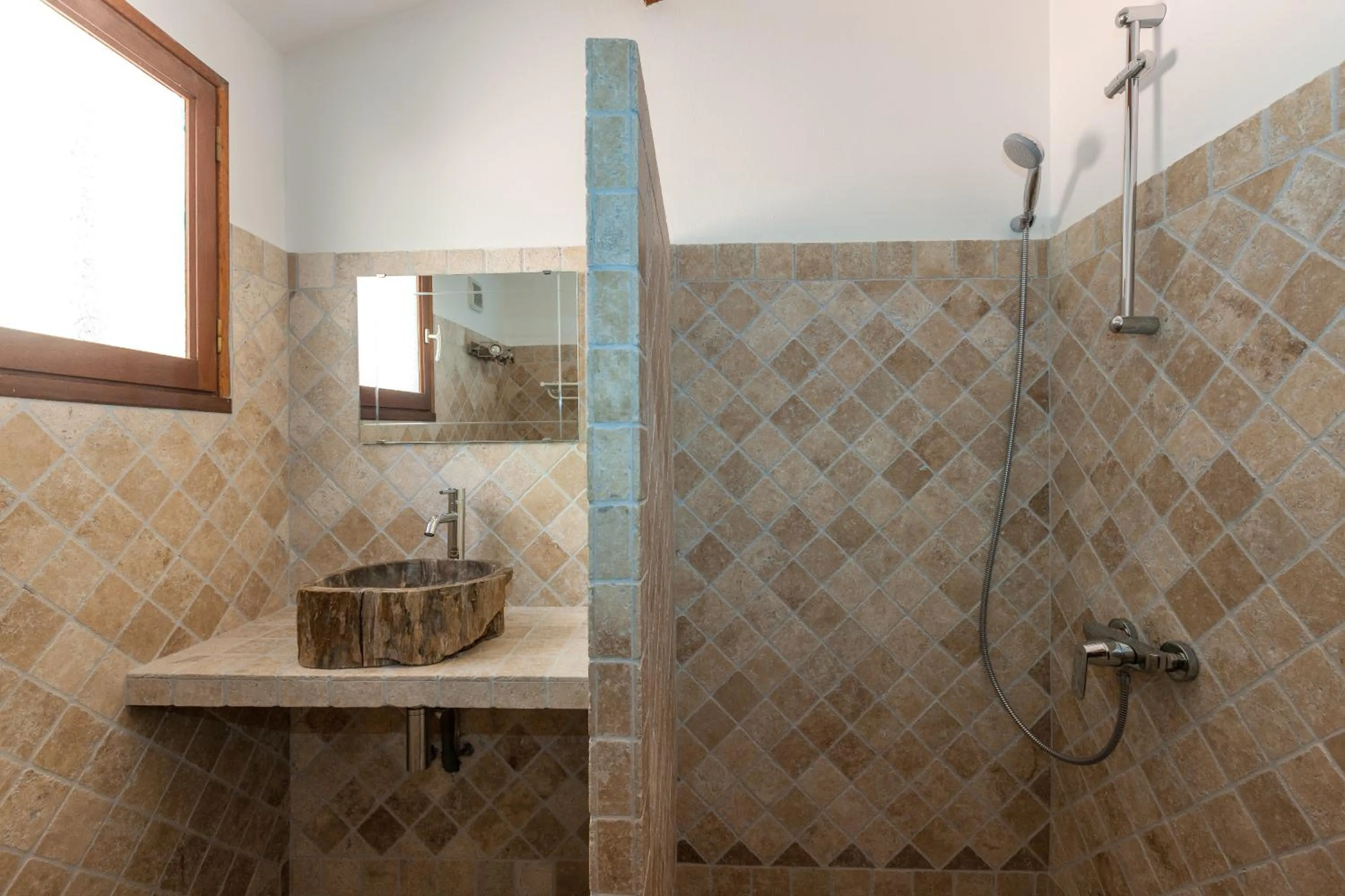 Shower in Royal Palm