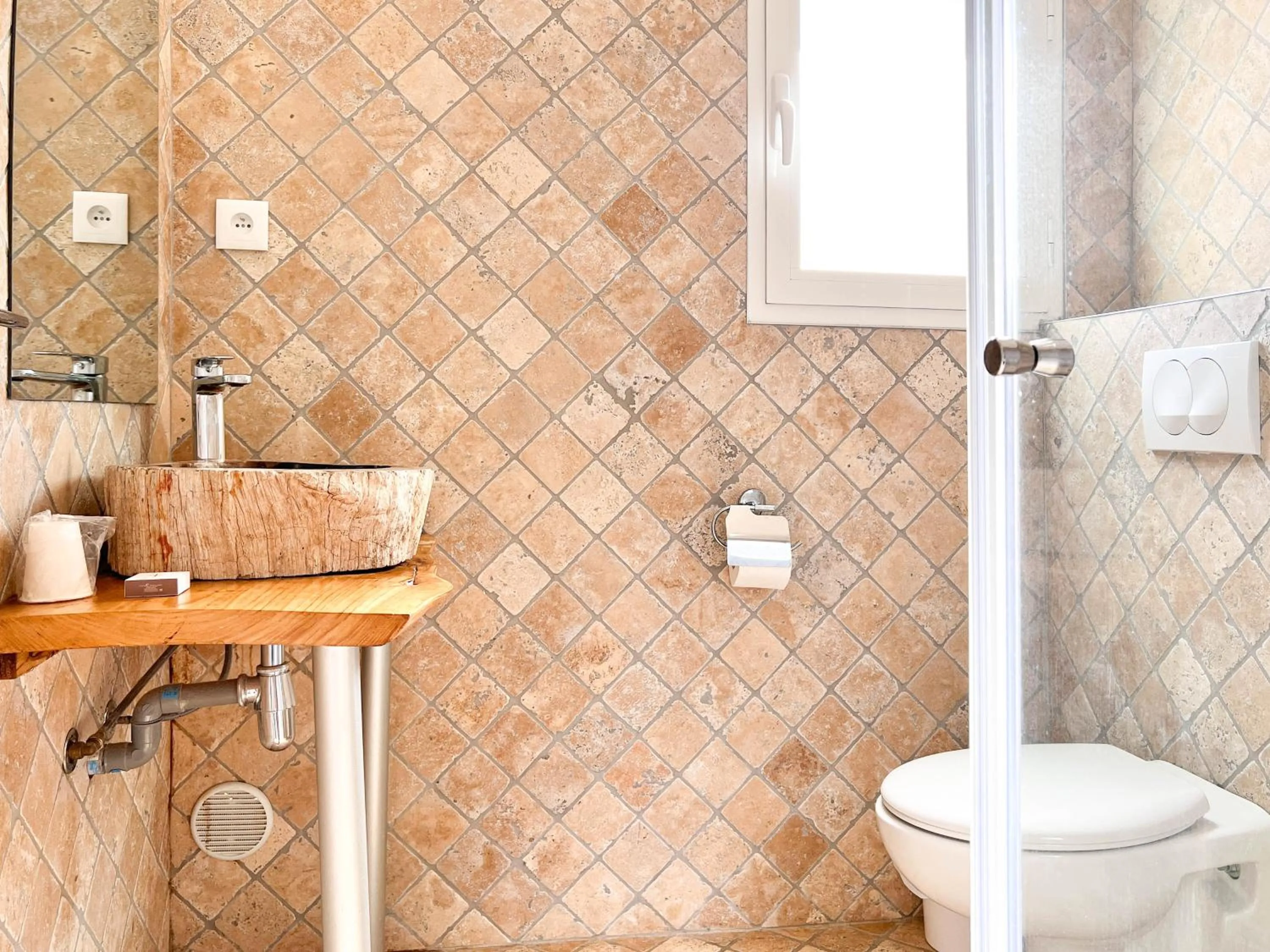 Shower in Royal Palm