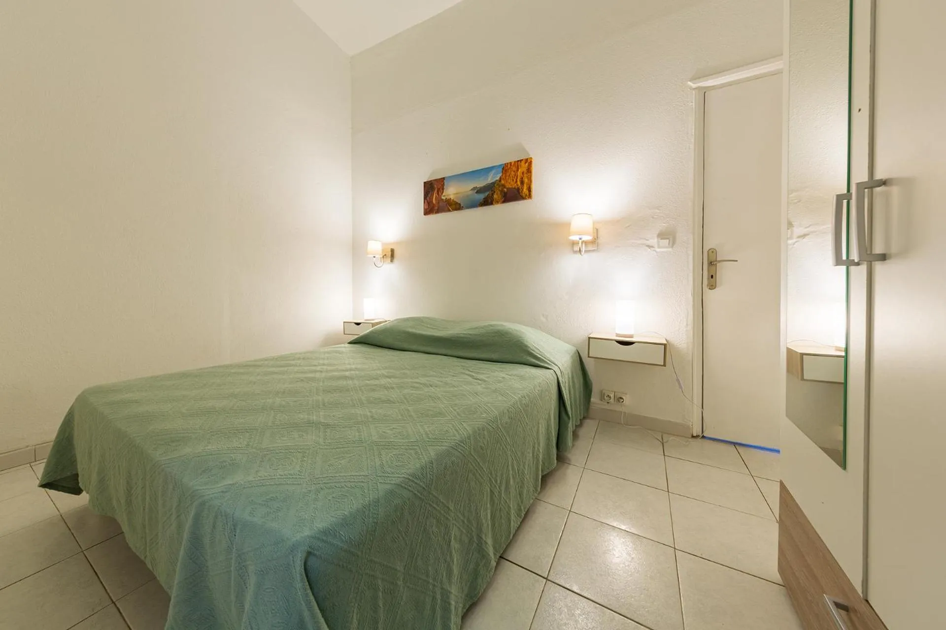 Bed in Royal Palm