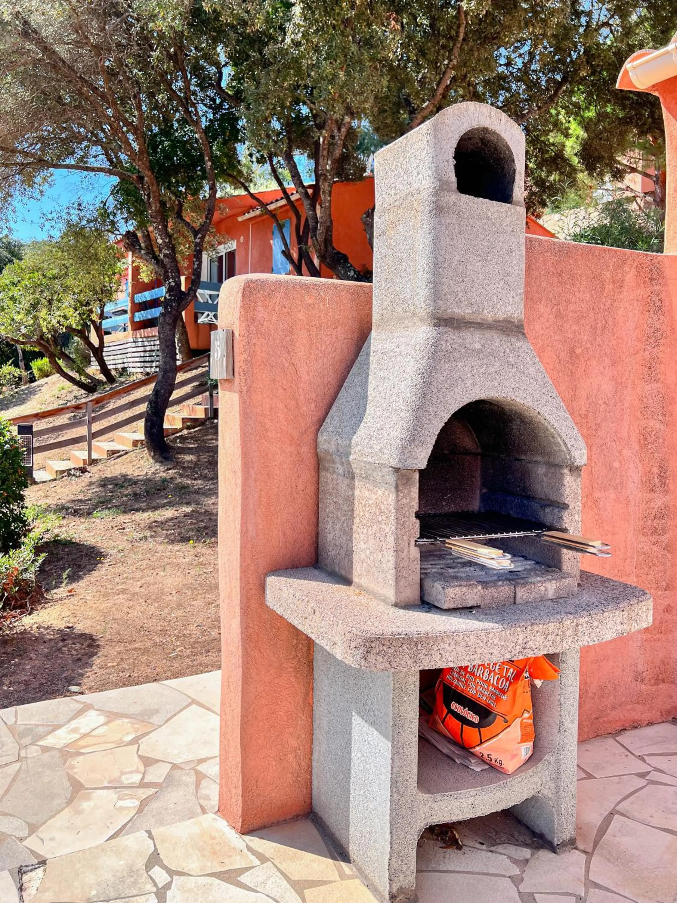 BBQ facilities in Royal Palm