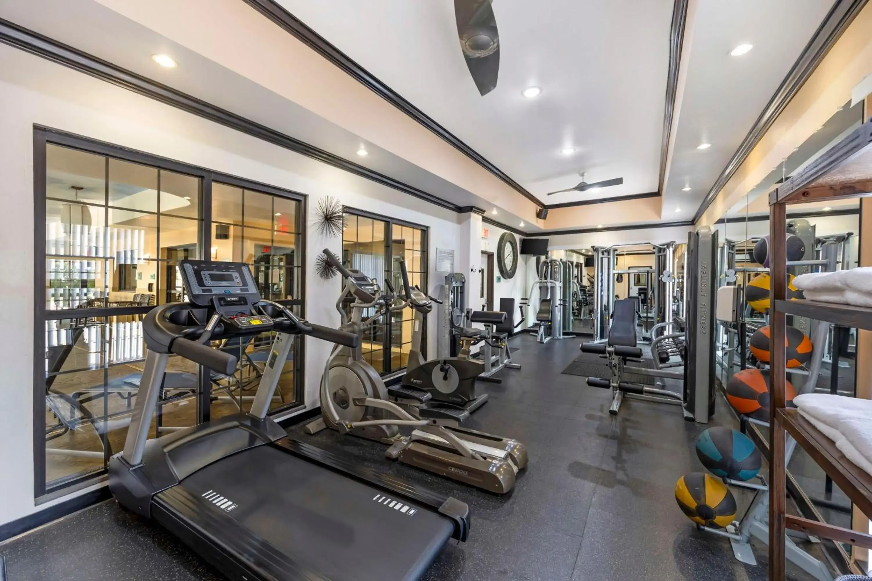 Fitness centre/facilities in Best Western Plus Emerald Inn & Suites Fitness centre/facilities in Best Western Plus Emerald Inn & Suites