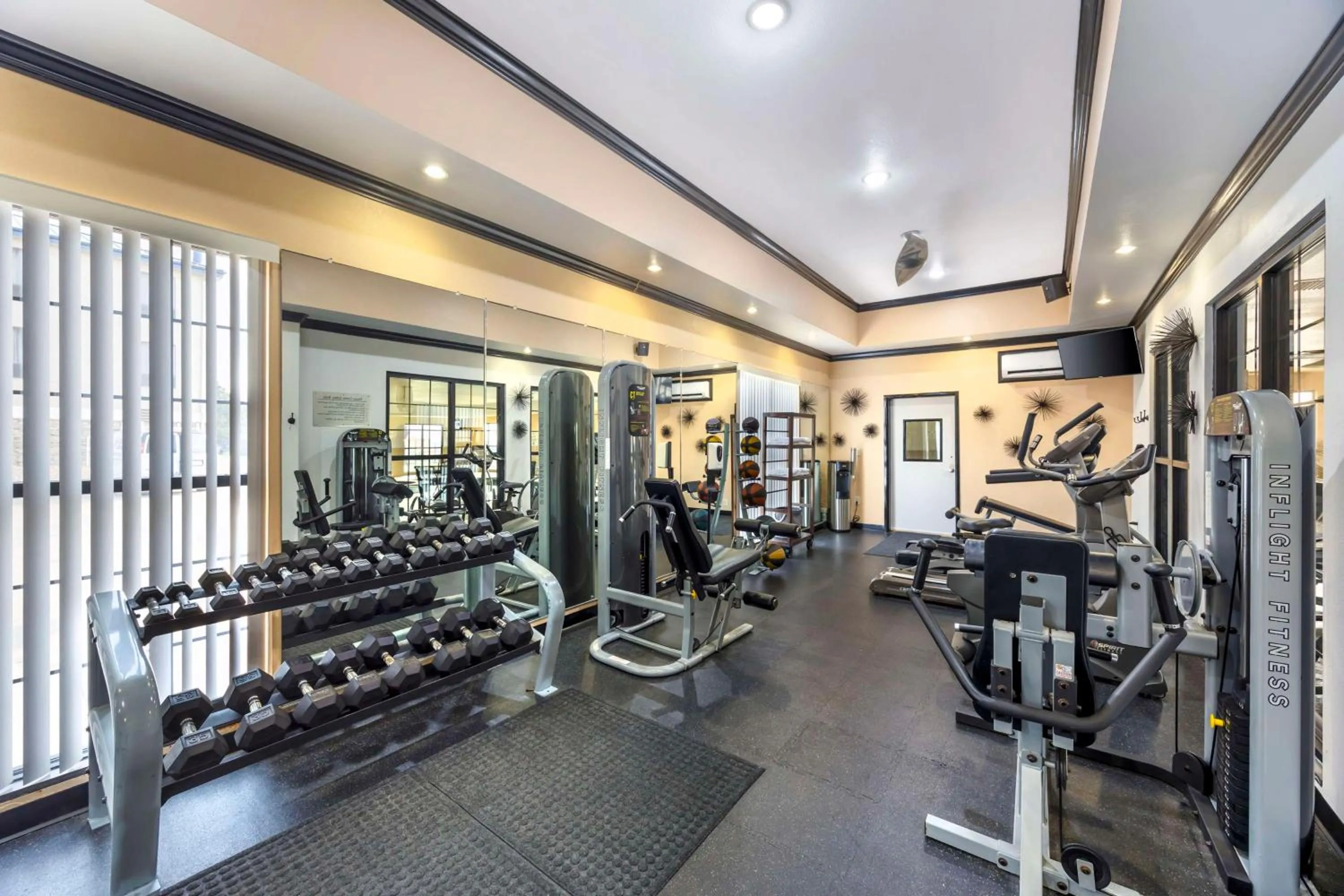 Fitness centre/facilities in Best Western Plus Emerald Inn & Suites