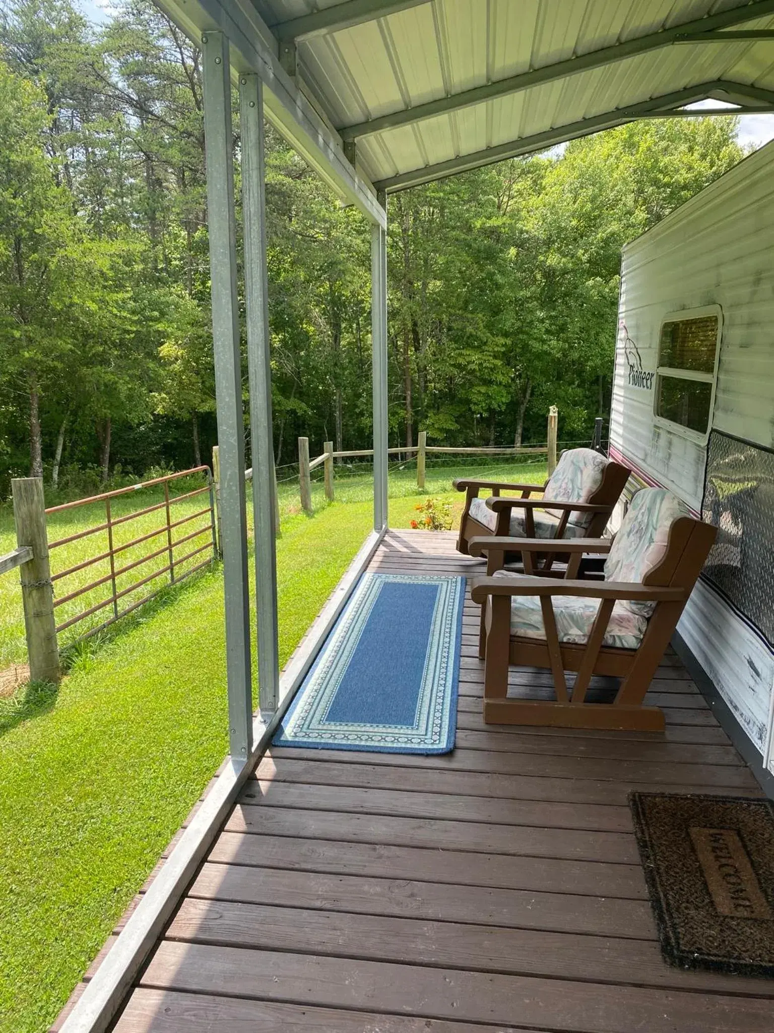 Caravan in Wolf Creek Farm B&B and Motorcycle Manor at Wolf Creek Farm, LLC Caravan in Wolf Creek Farm B&B and Motorcycle Manor at Wolf Creek Farm, LLC