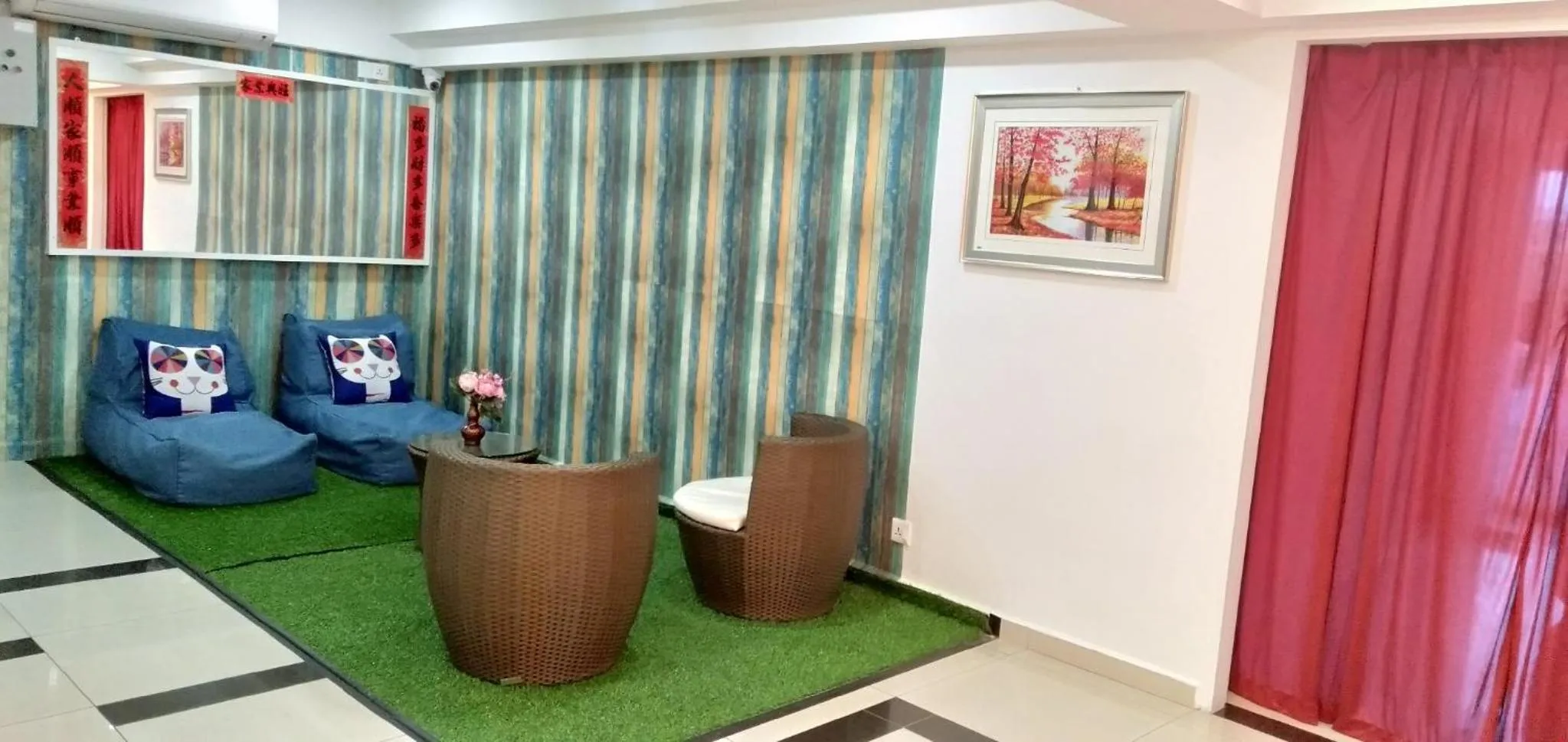 Lounge or bar in Yew Boutique Hotel