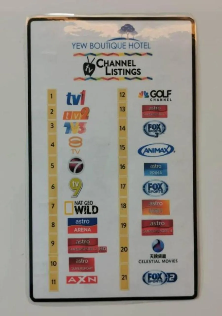 TV and multimedia in Yew Boutique Hotel