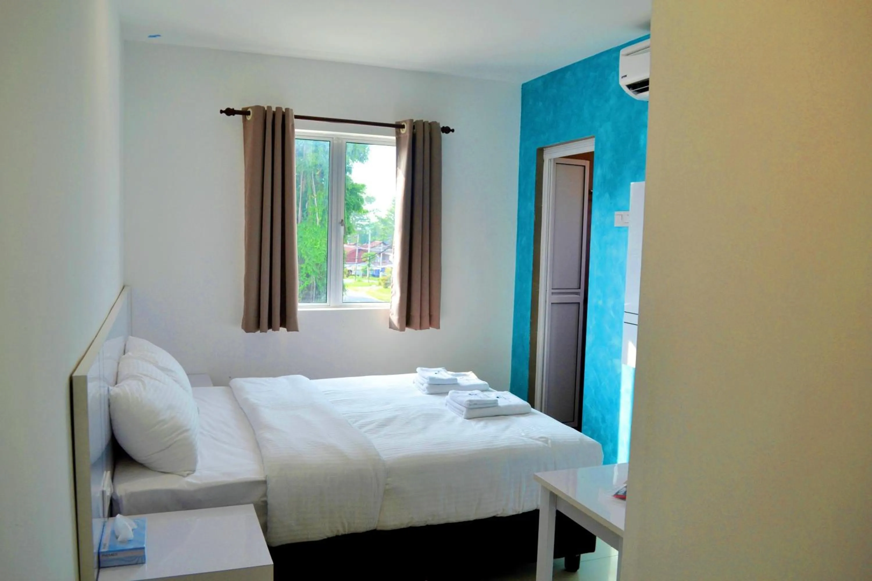 Bedroom, Bed in Yew Boutique Hotel