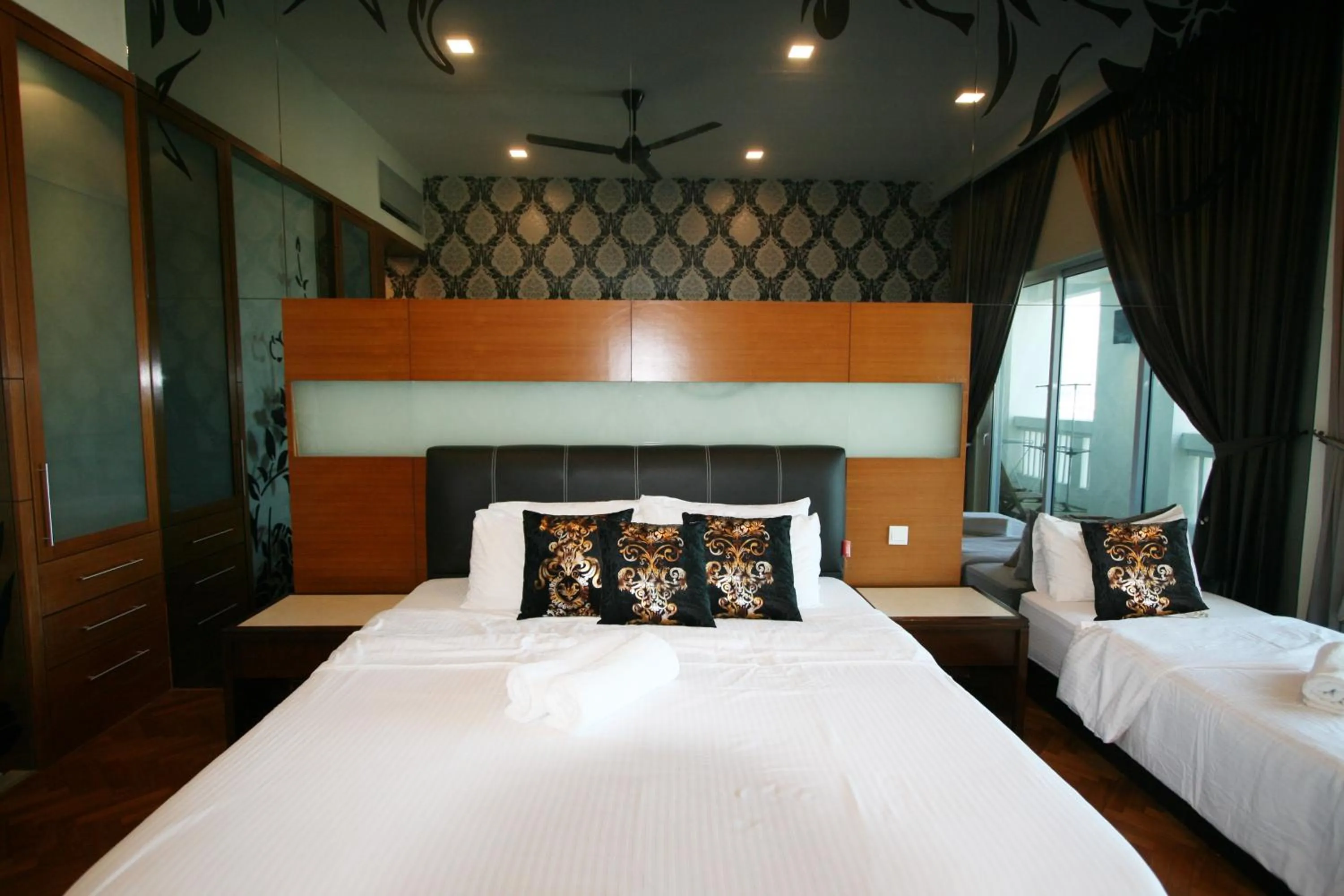 Bedroom, Bed in Profolio @ Straits Quay