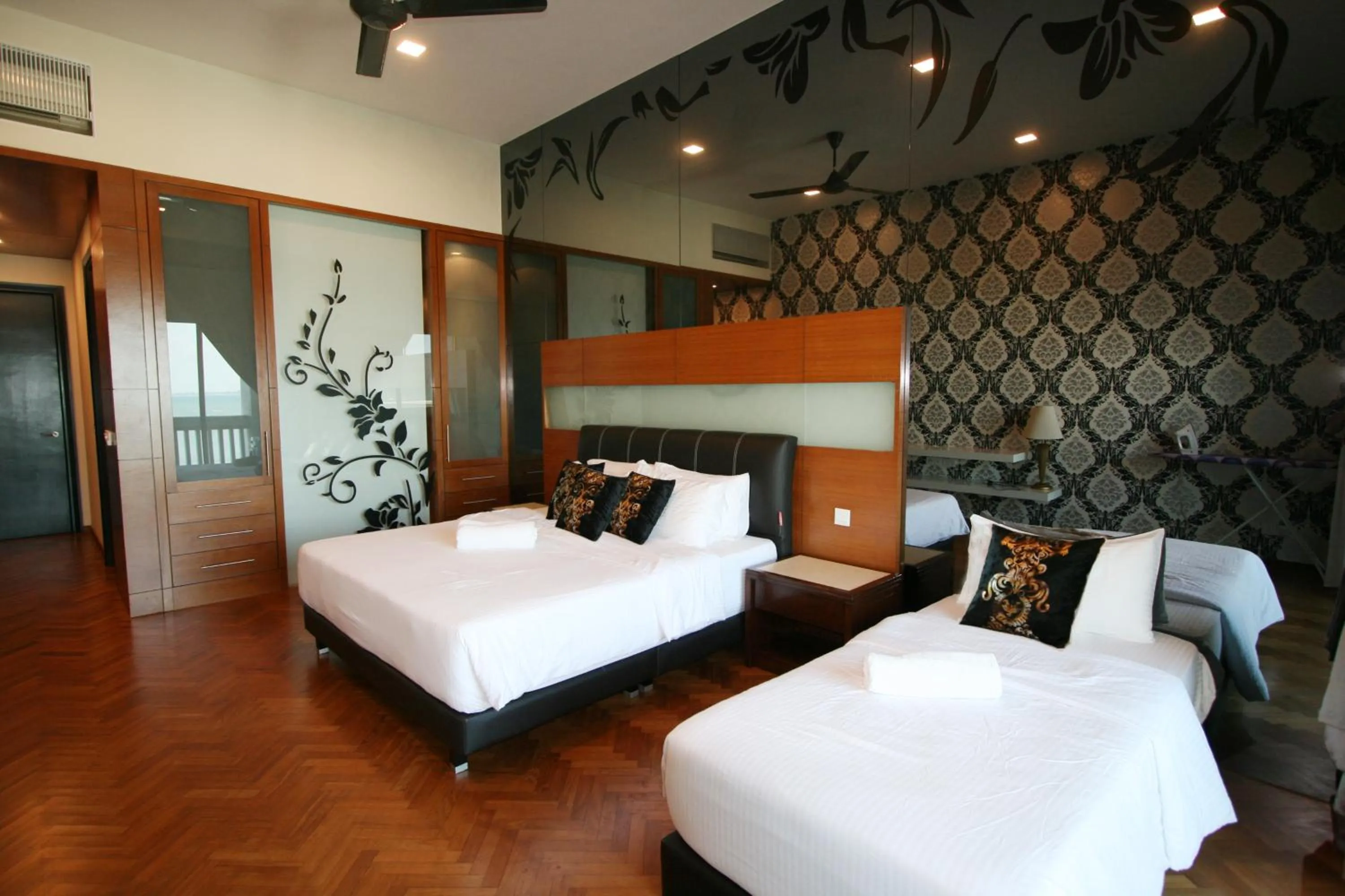 Bedroom, Bed in Profolio @ Straits Quay