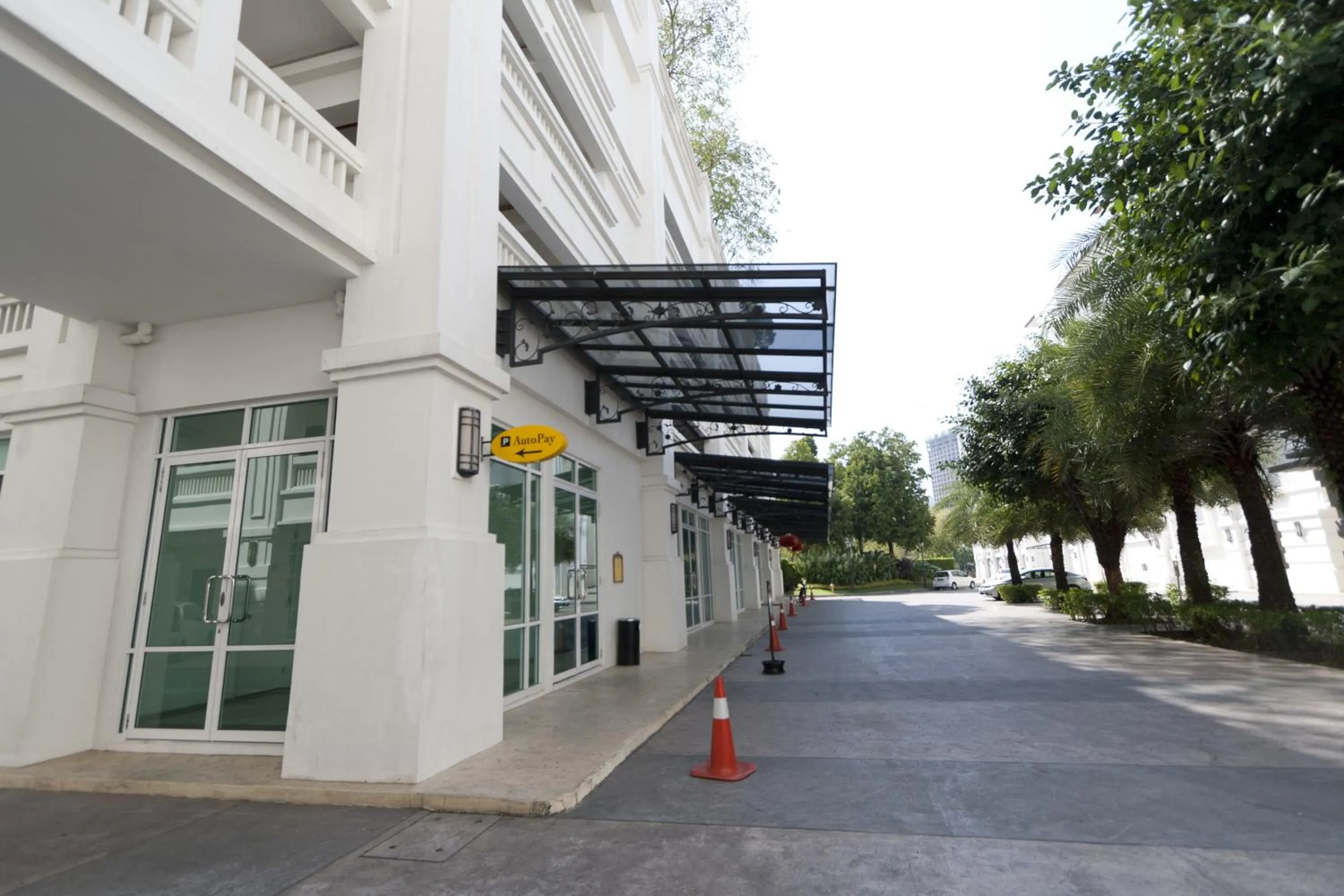 Facade/entrance in Profolio @ Straits Quay