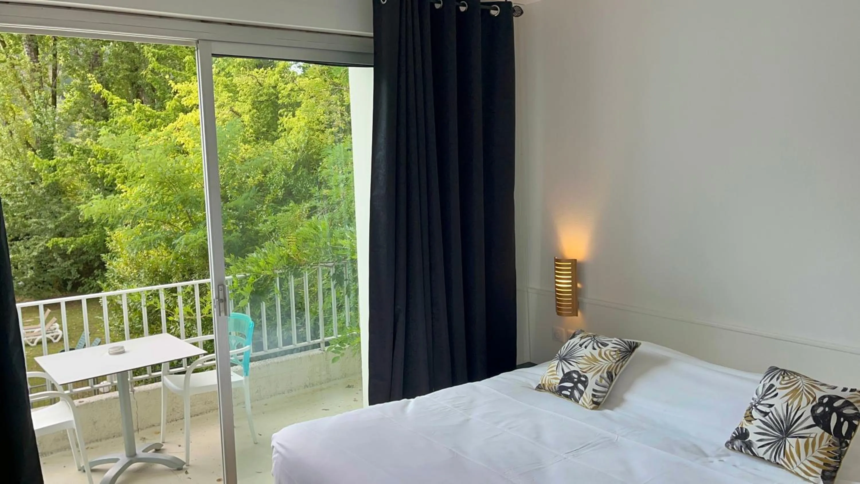 Bed in Hôtel La Ségalière Spa Bar