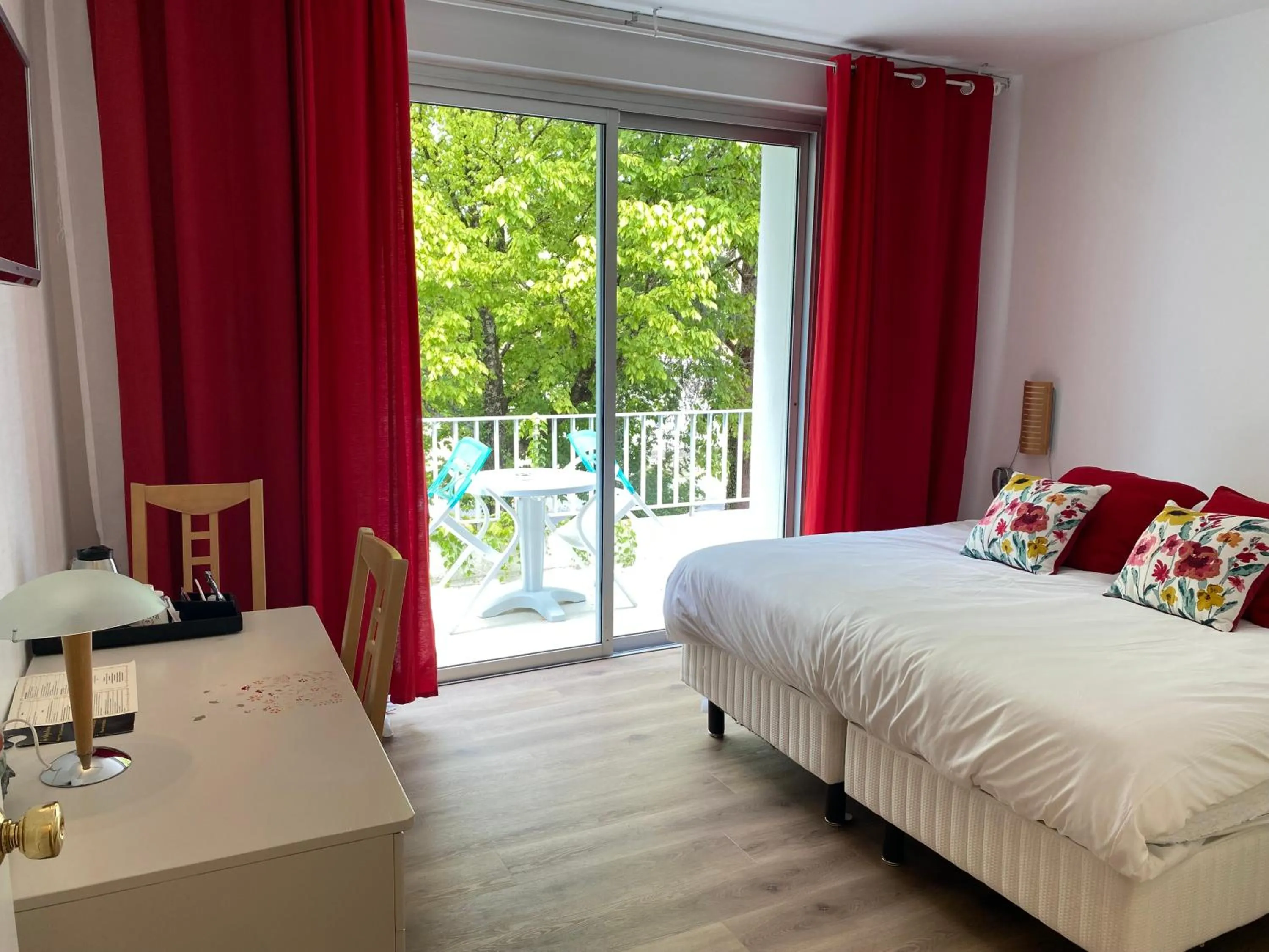 Bed in Hôtel La Ségalière Spa Bar